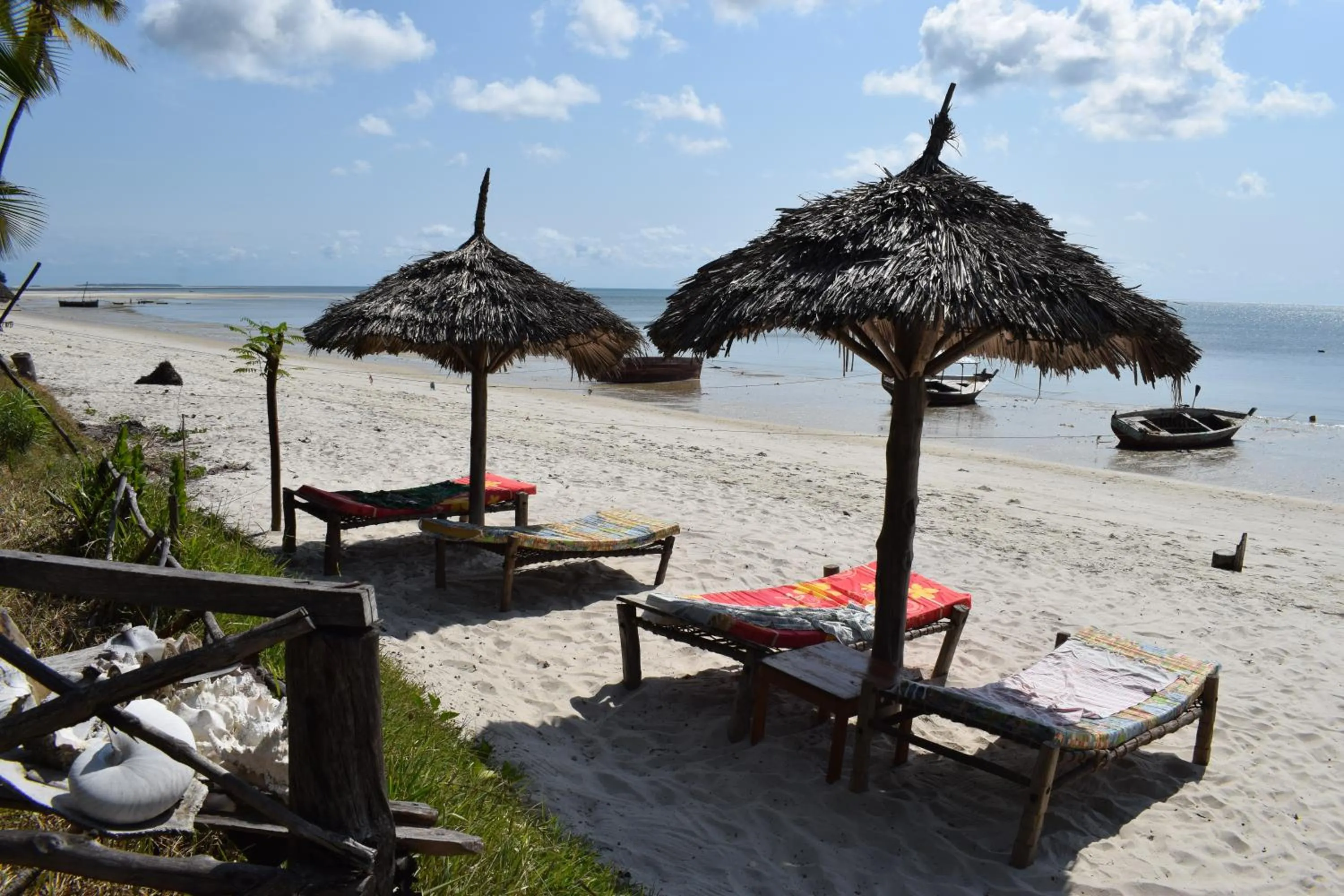 Juani beach bungalows