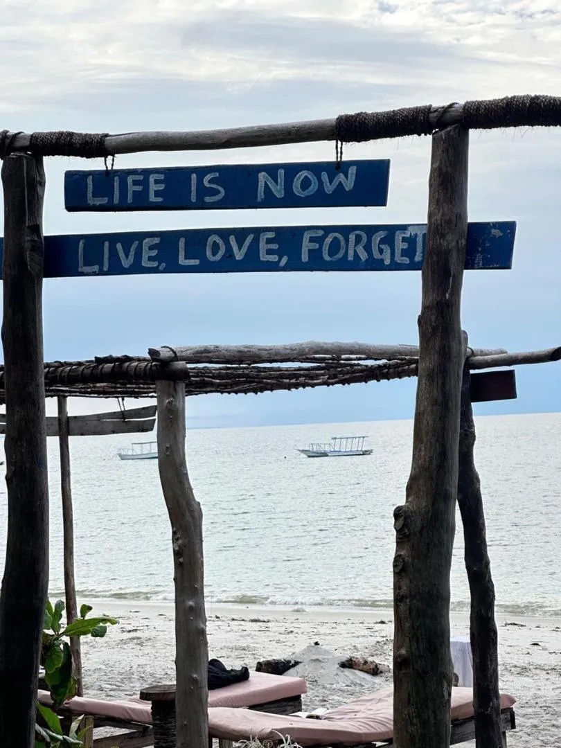 Juani beach bungalows