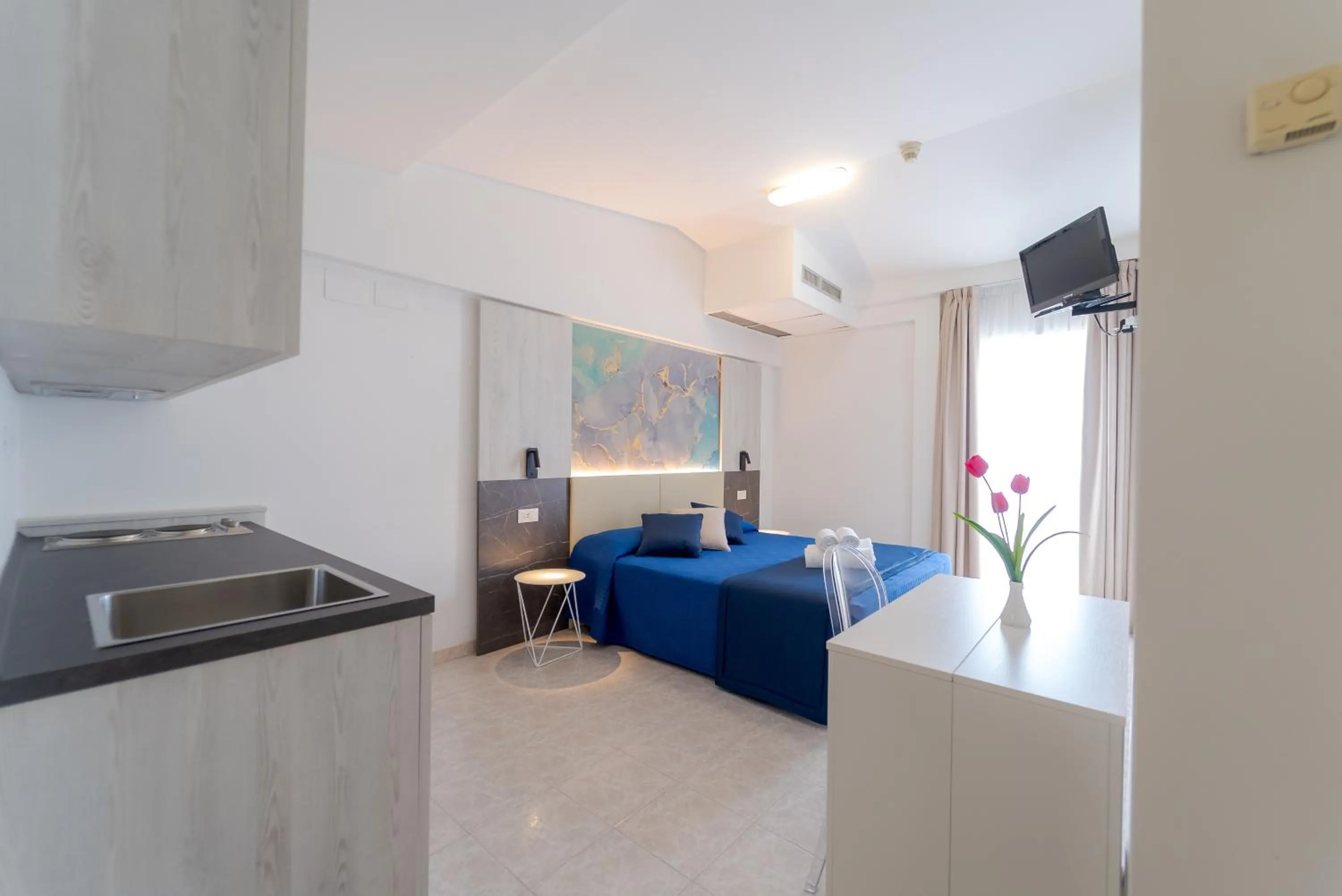 Photo of the whole room in Hotel Beach