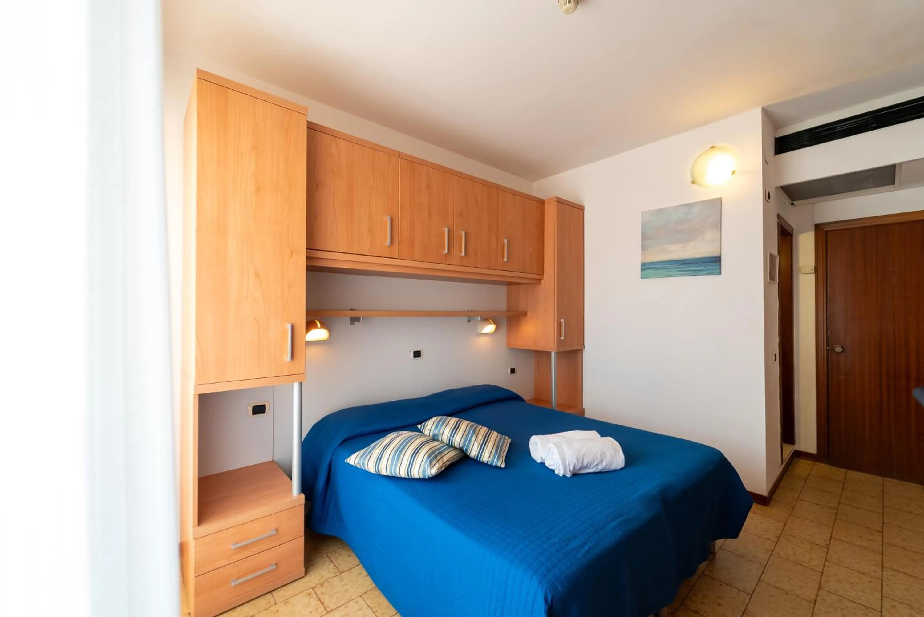 hair dresser, Bed in Hotel Beach