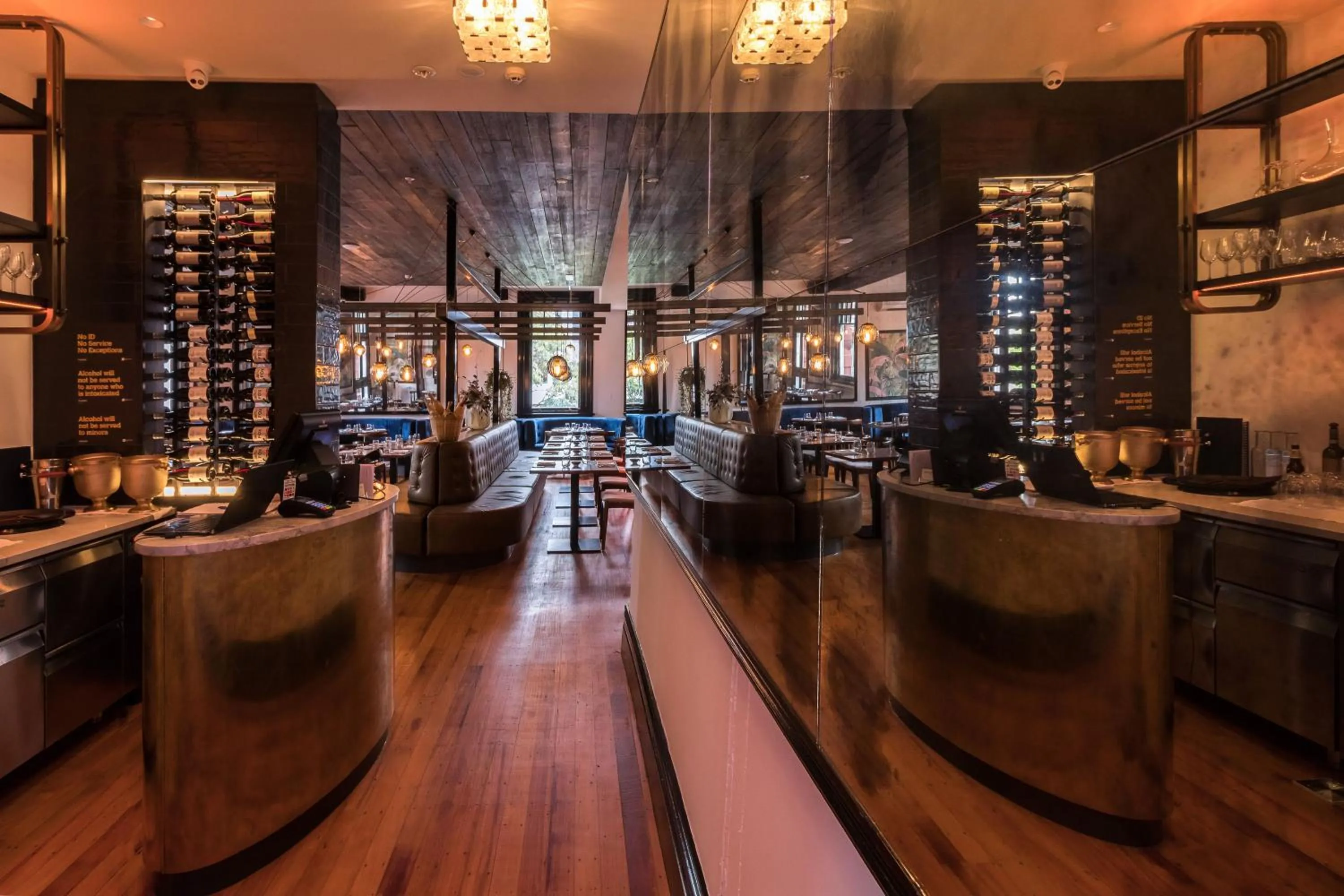 Restaurant/places to eat in Clarence Boutique Hotel