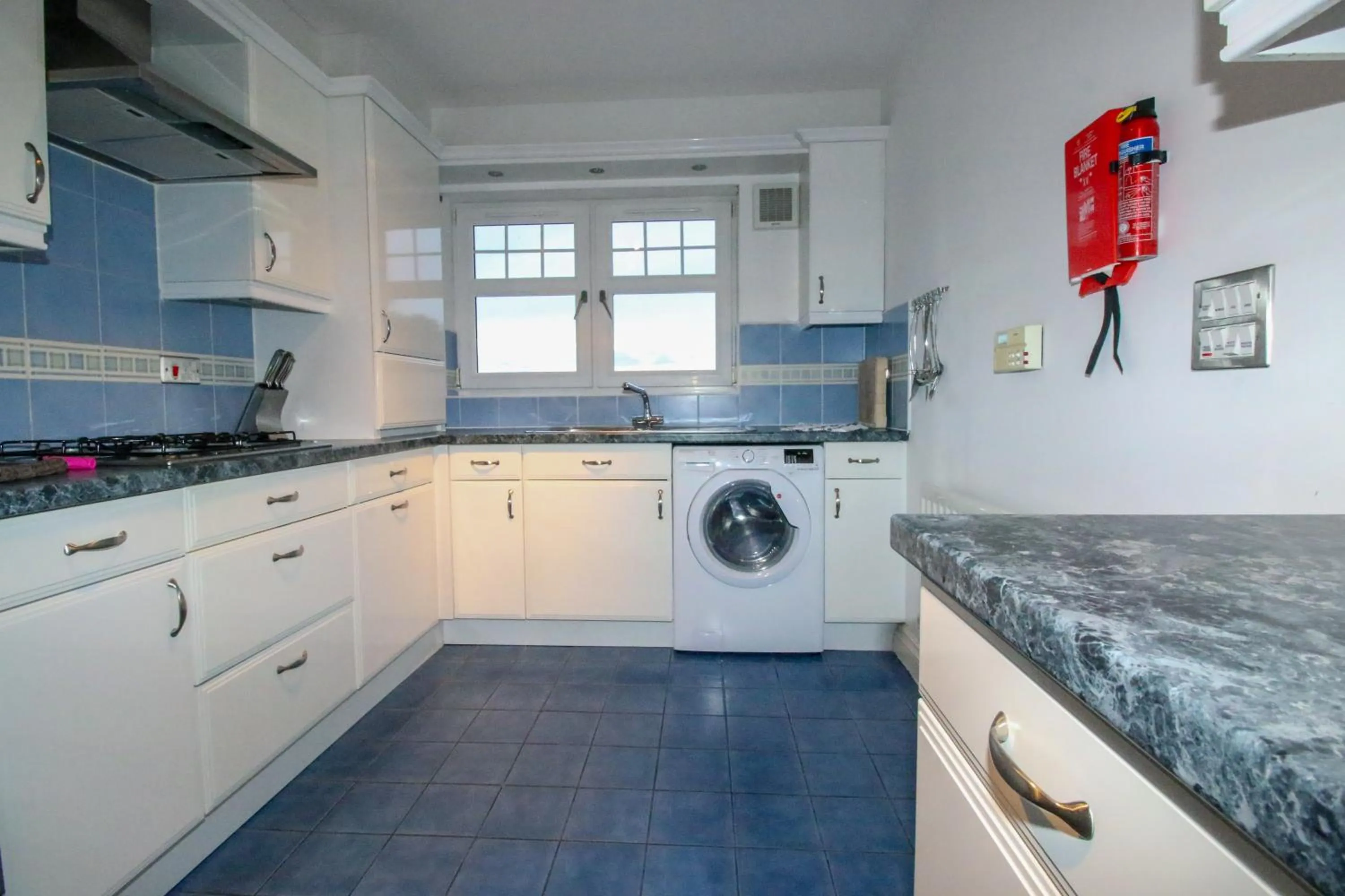 Kitchen or kitchenette in Turnberry Apartments