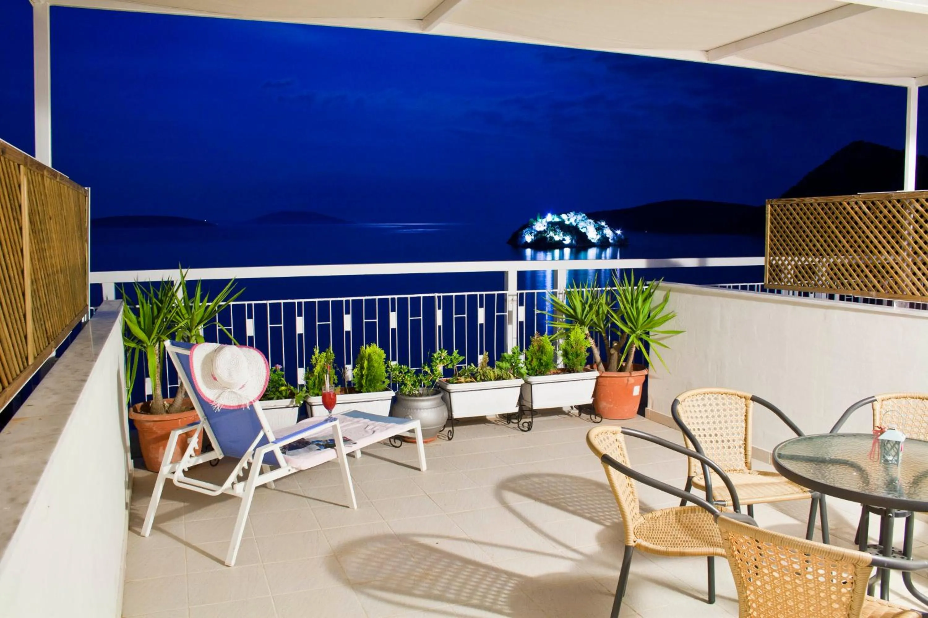 Balcony/Terrace in Hotel Tolo