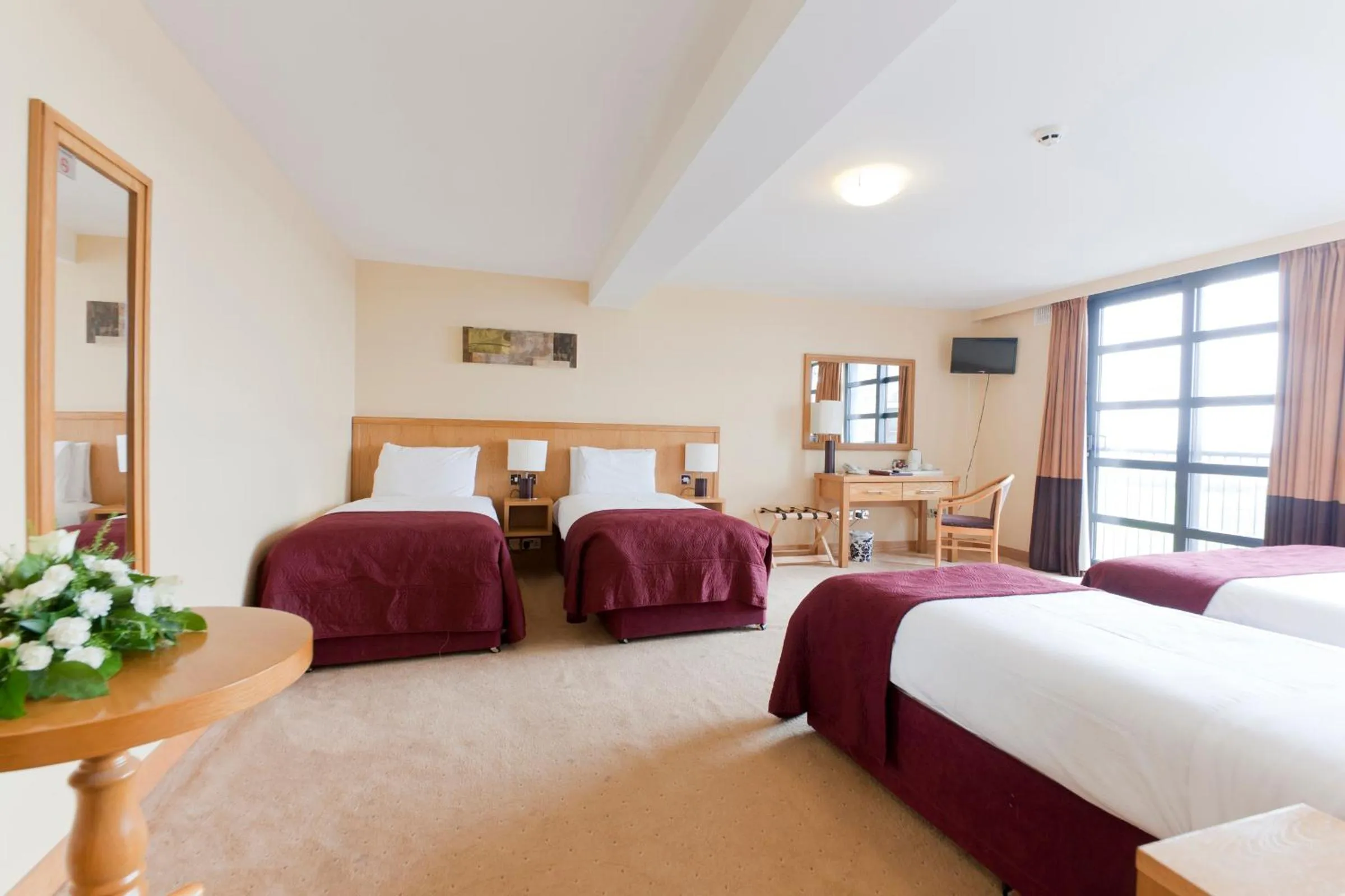 Day, Bed in Upton Court Hotel