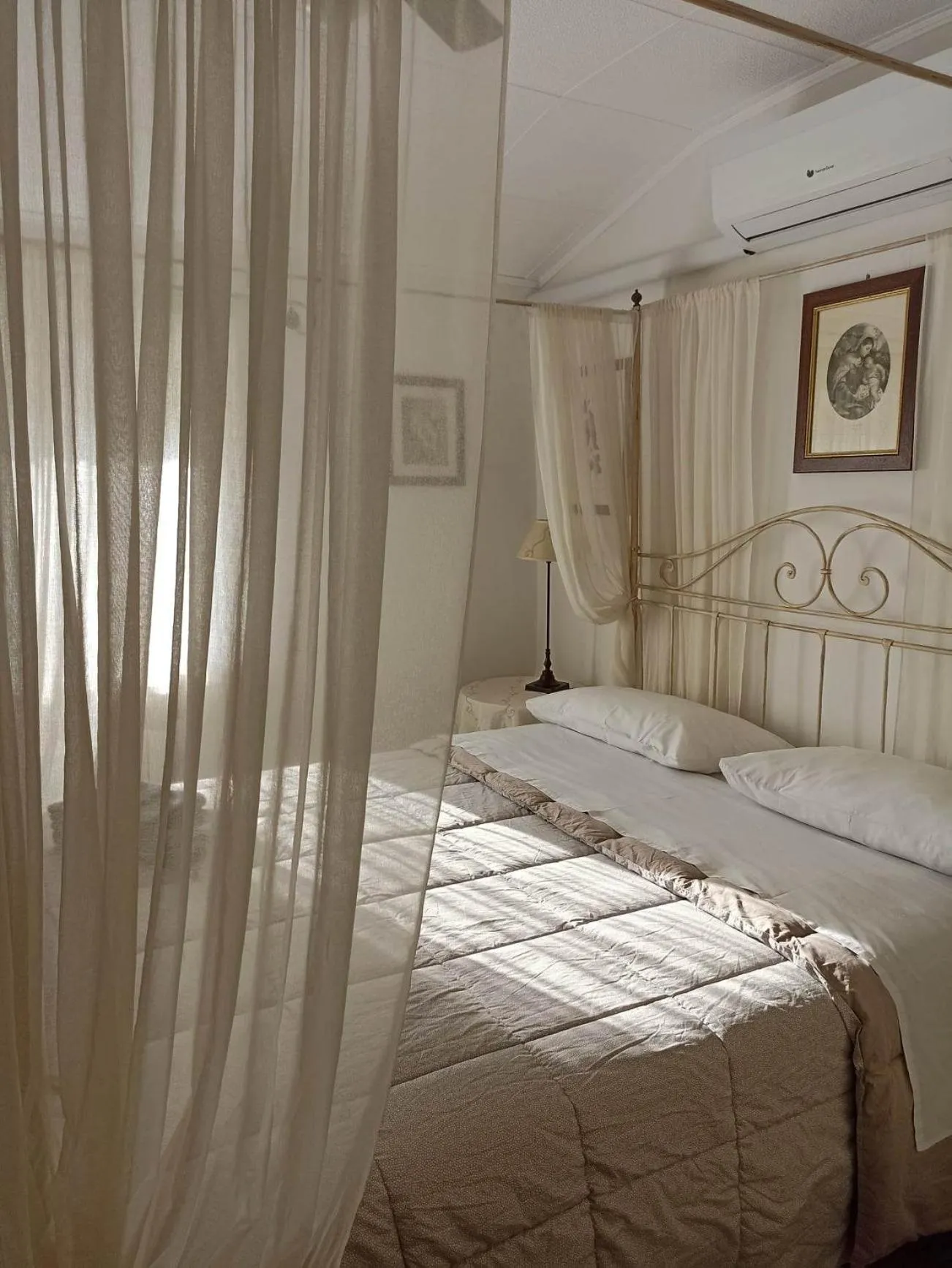 Bed in La Casina b&b