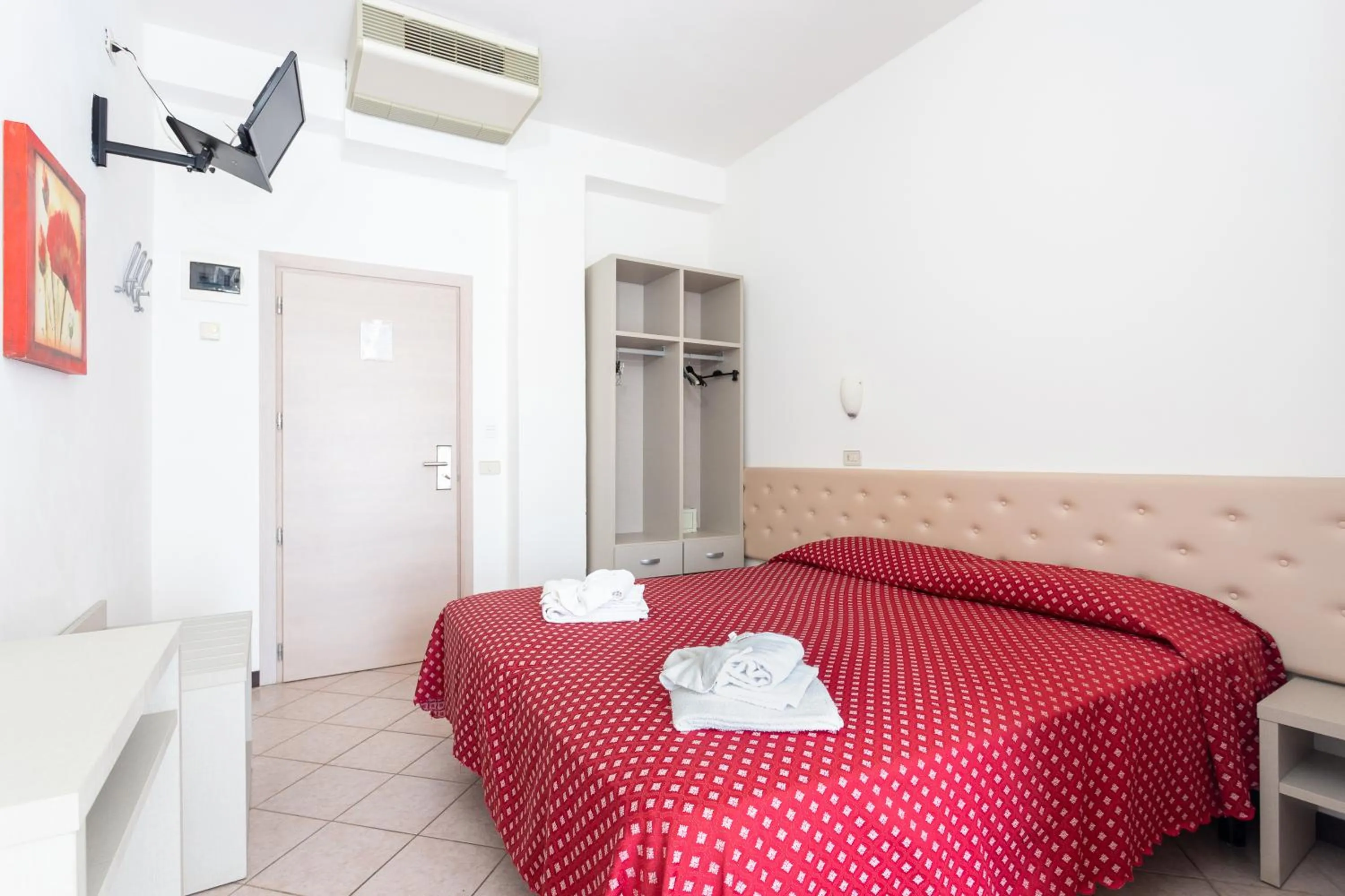 Photo of the whole room, Bed in Hotel Blumen