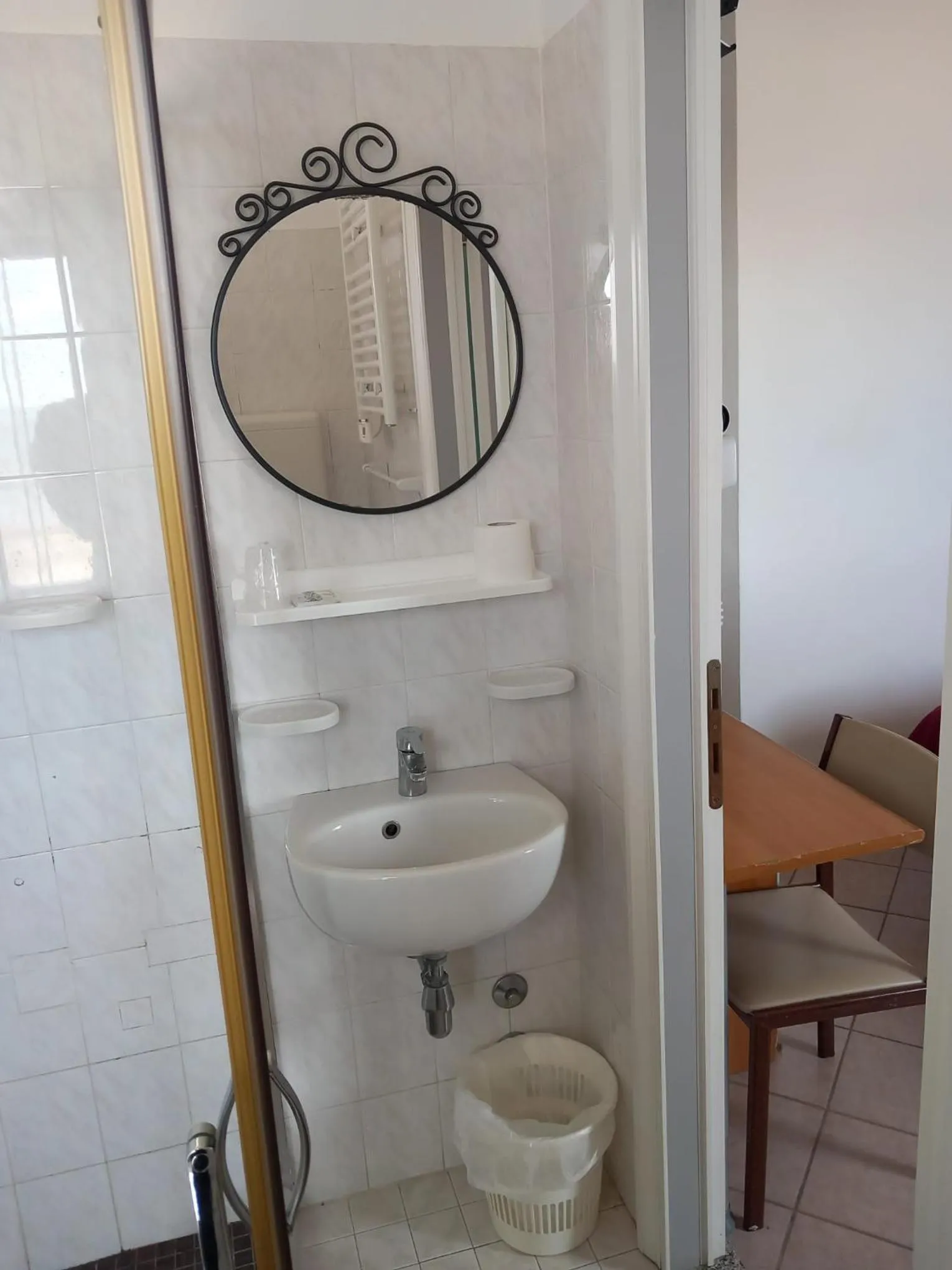 Shower in Hotel Blumen