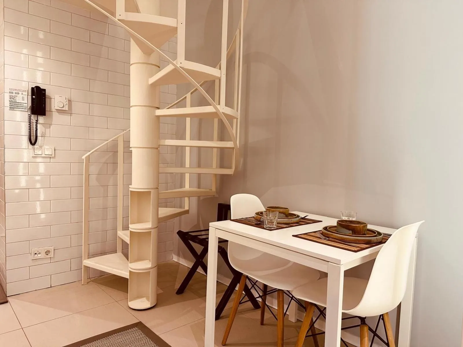 Dining area in Ortakoy Aparts