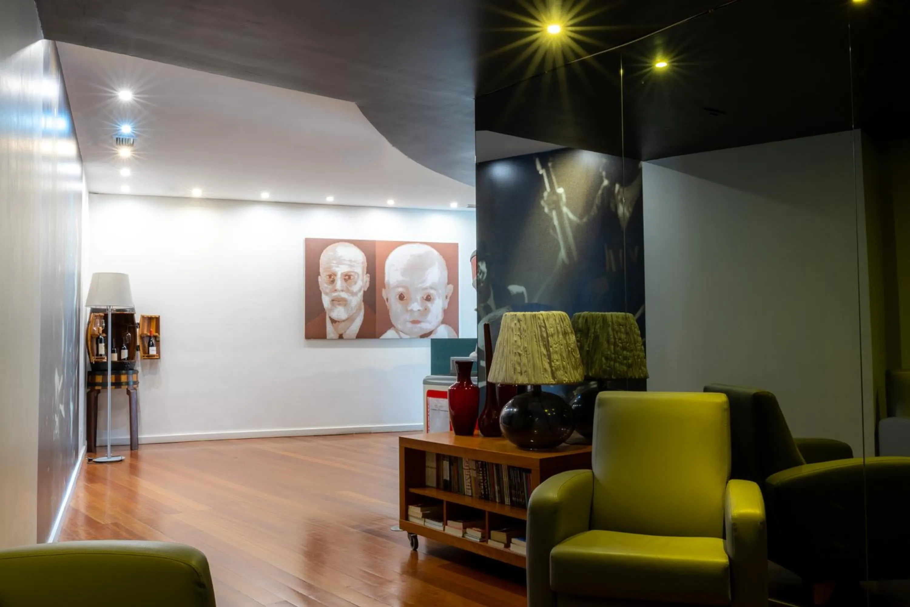 Lounge or bar in Douro Hotel Porto Antigo