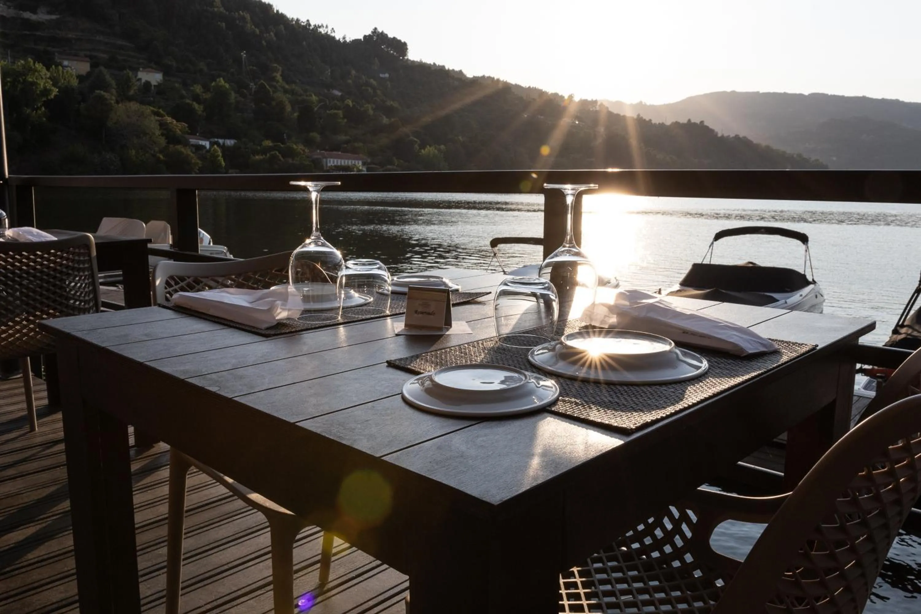Restaurant/places to eat in Douro Hotel Porto Antigo