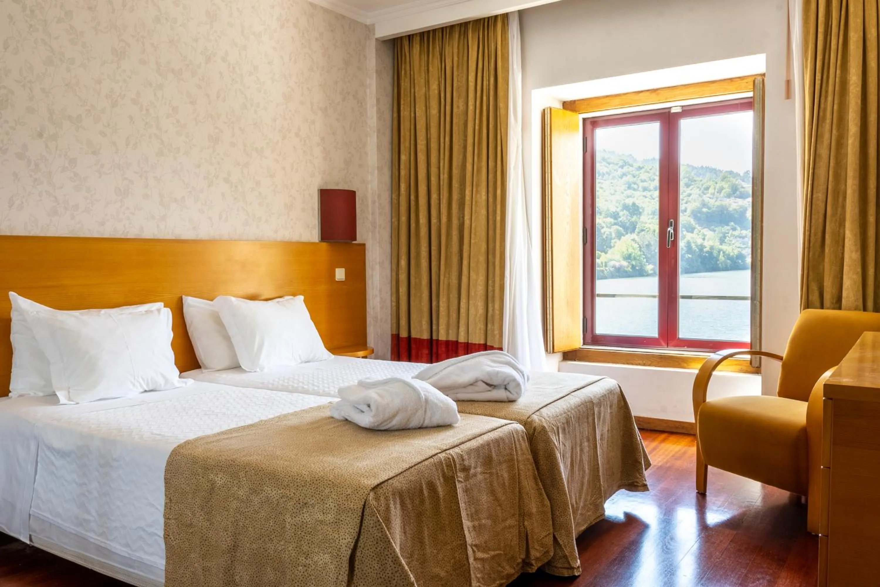 Bed in Douro Hotel Porto Antigo