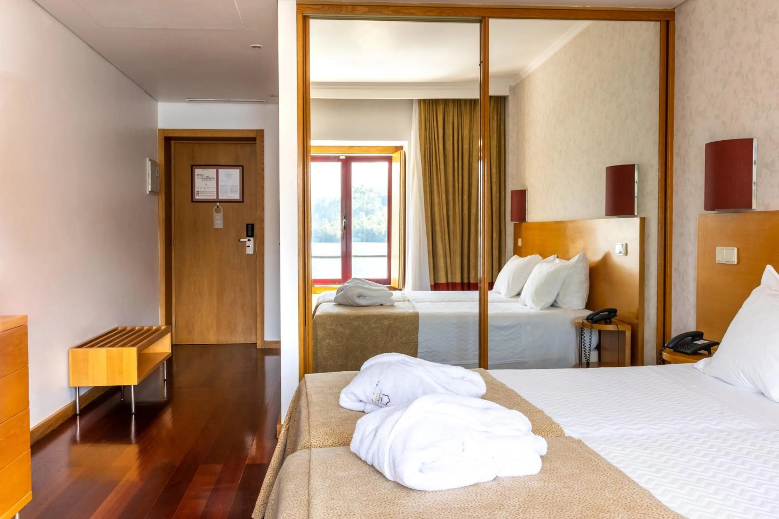 Bed in Douro Hotel Porto Antigo