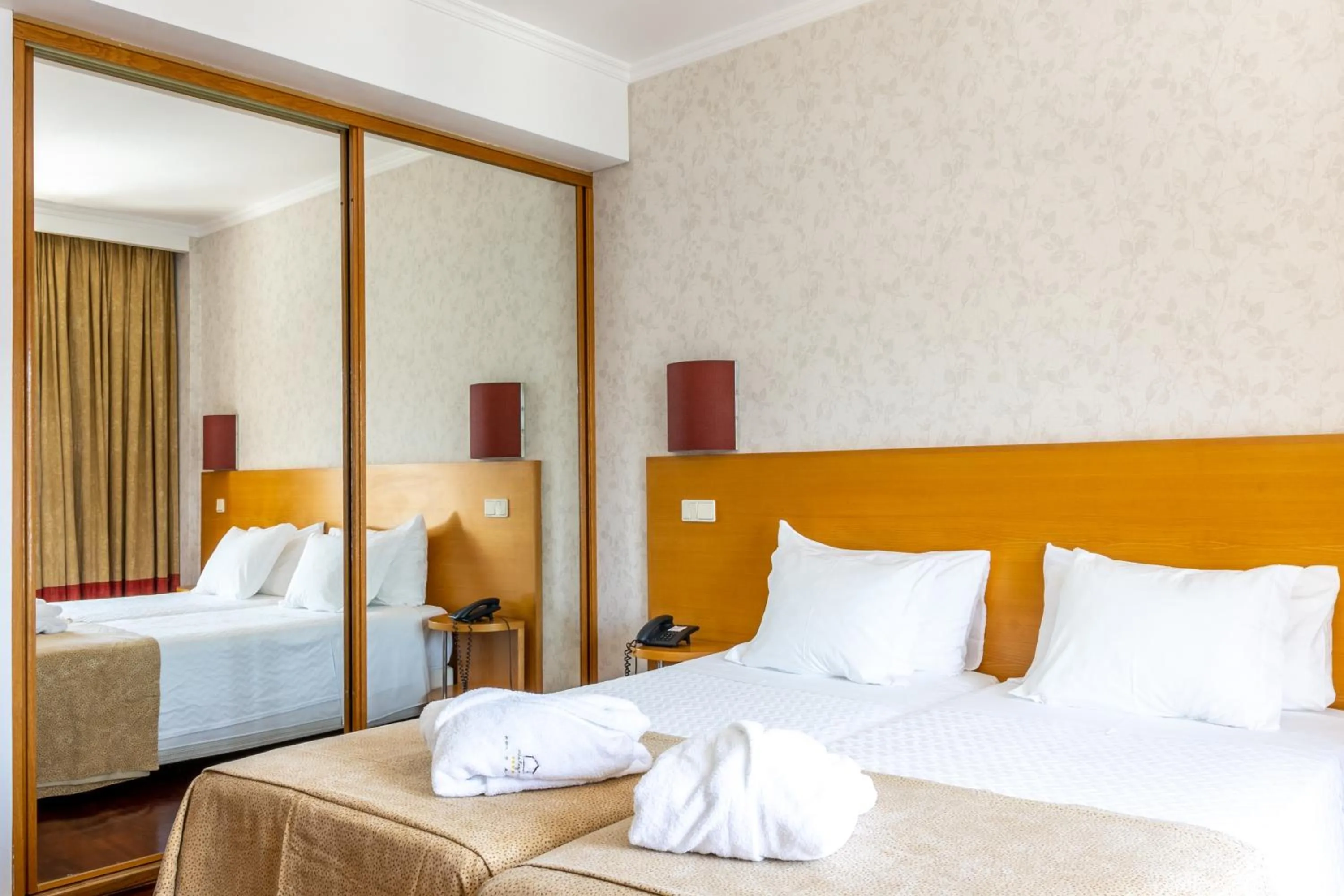 Bed in Douro Hotel Porto Antigo