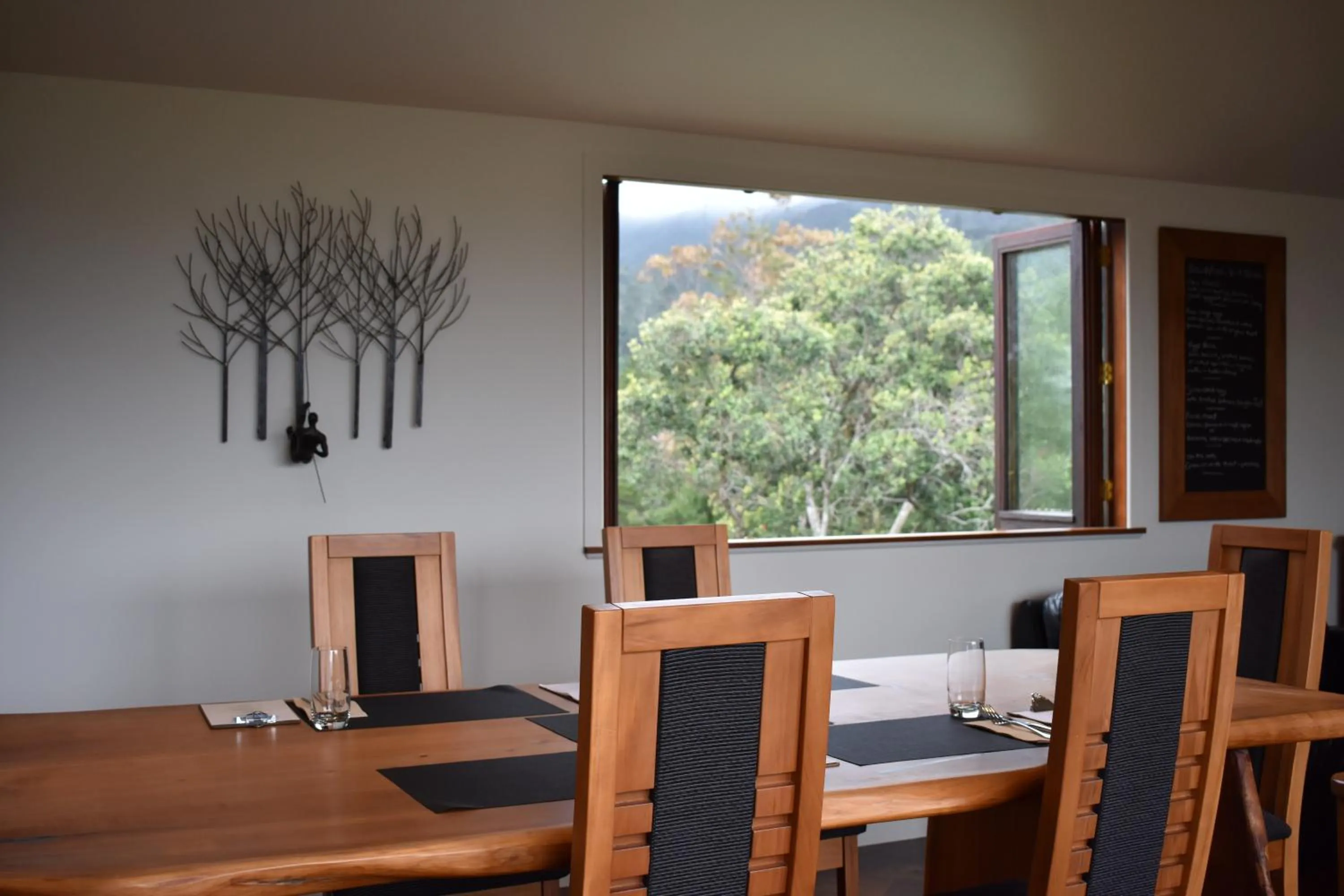Dining area in Atea Lodge
