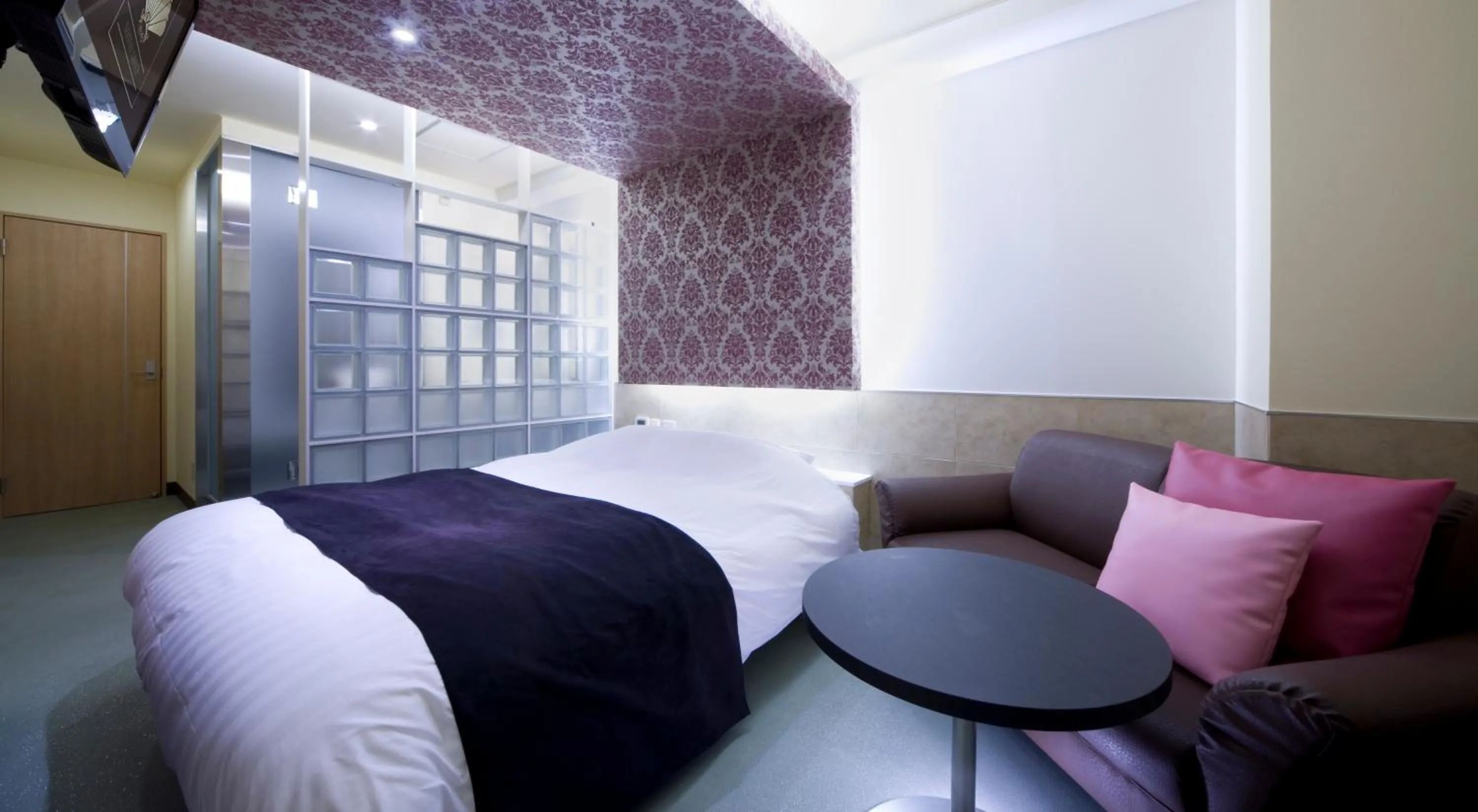 Bed in Hotel Glow Yokkaichi (Adult Only)