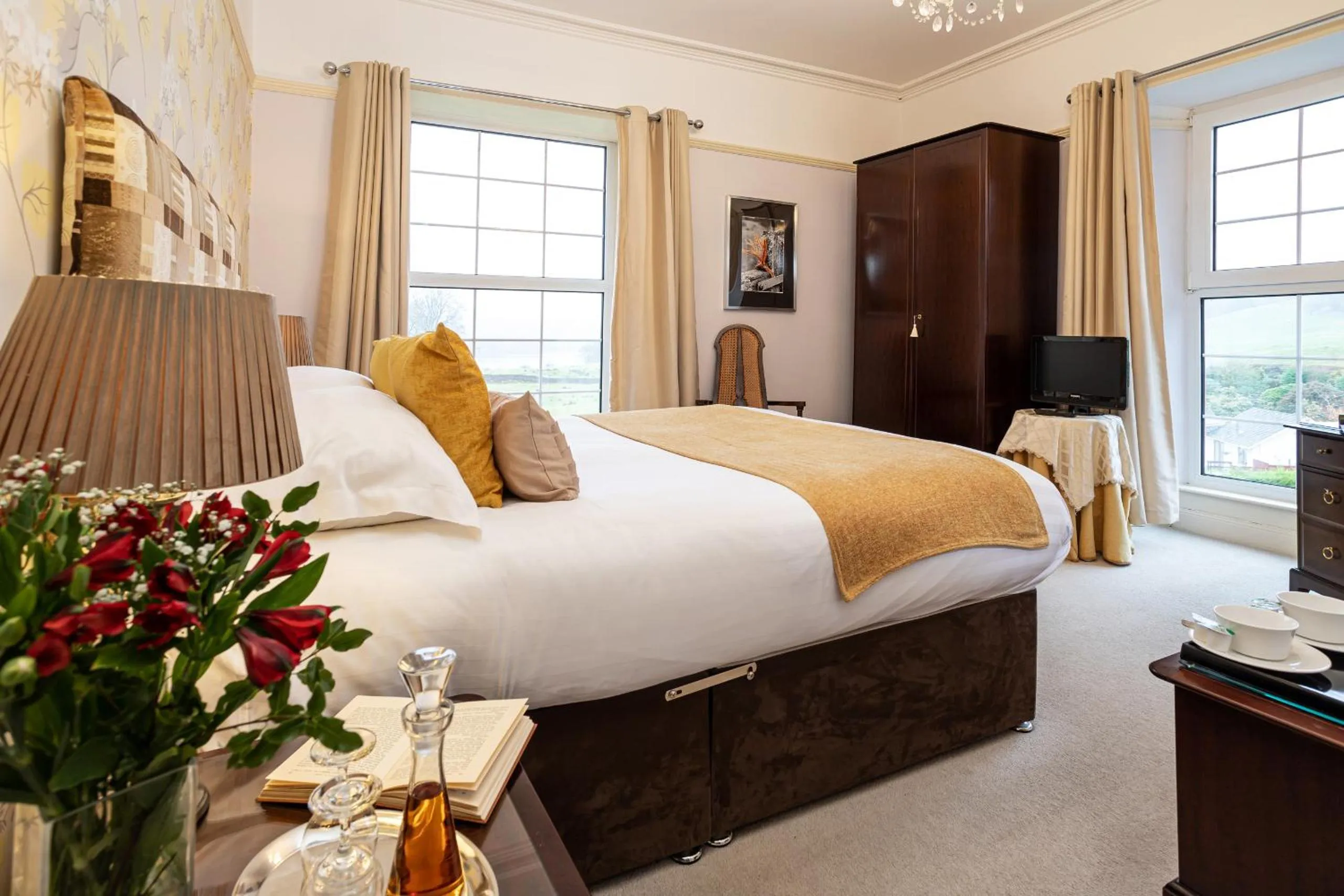 Photo of the whole room, Bed in Ees Wyke Country House