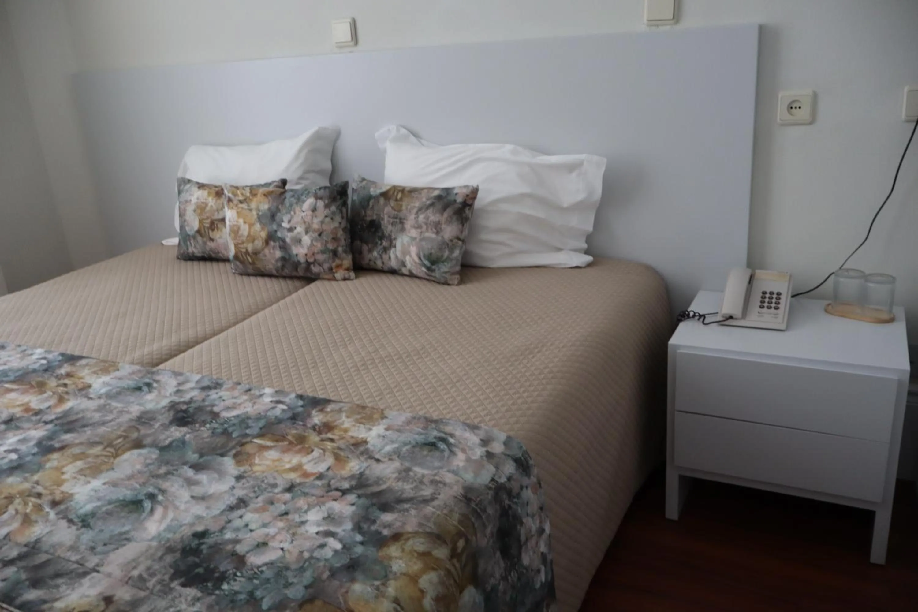 Bed in Hotel Peninsular- Porto