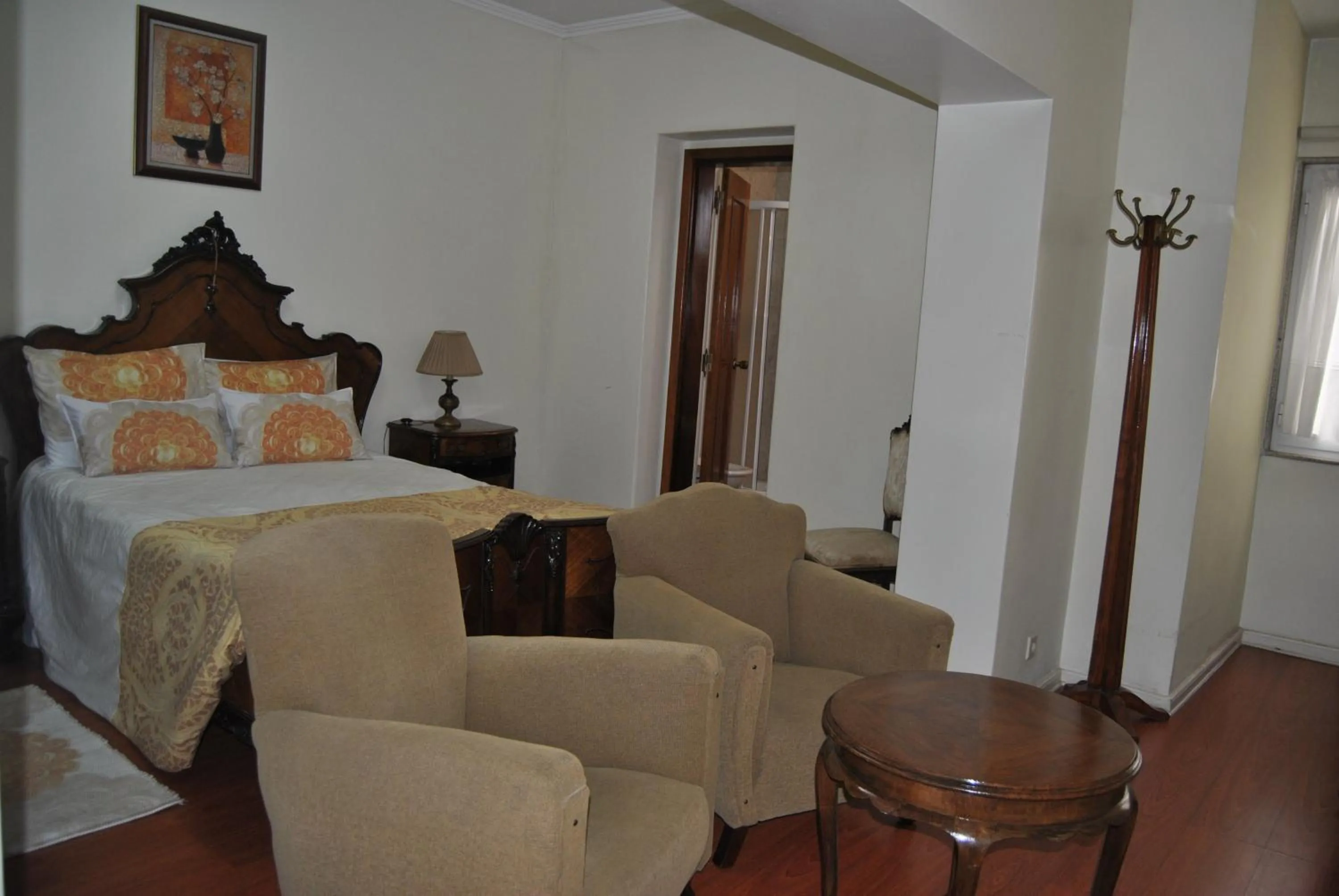 Bedroom, Bed in Hotel Peninsular- Porto