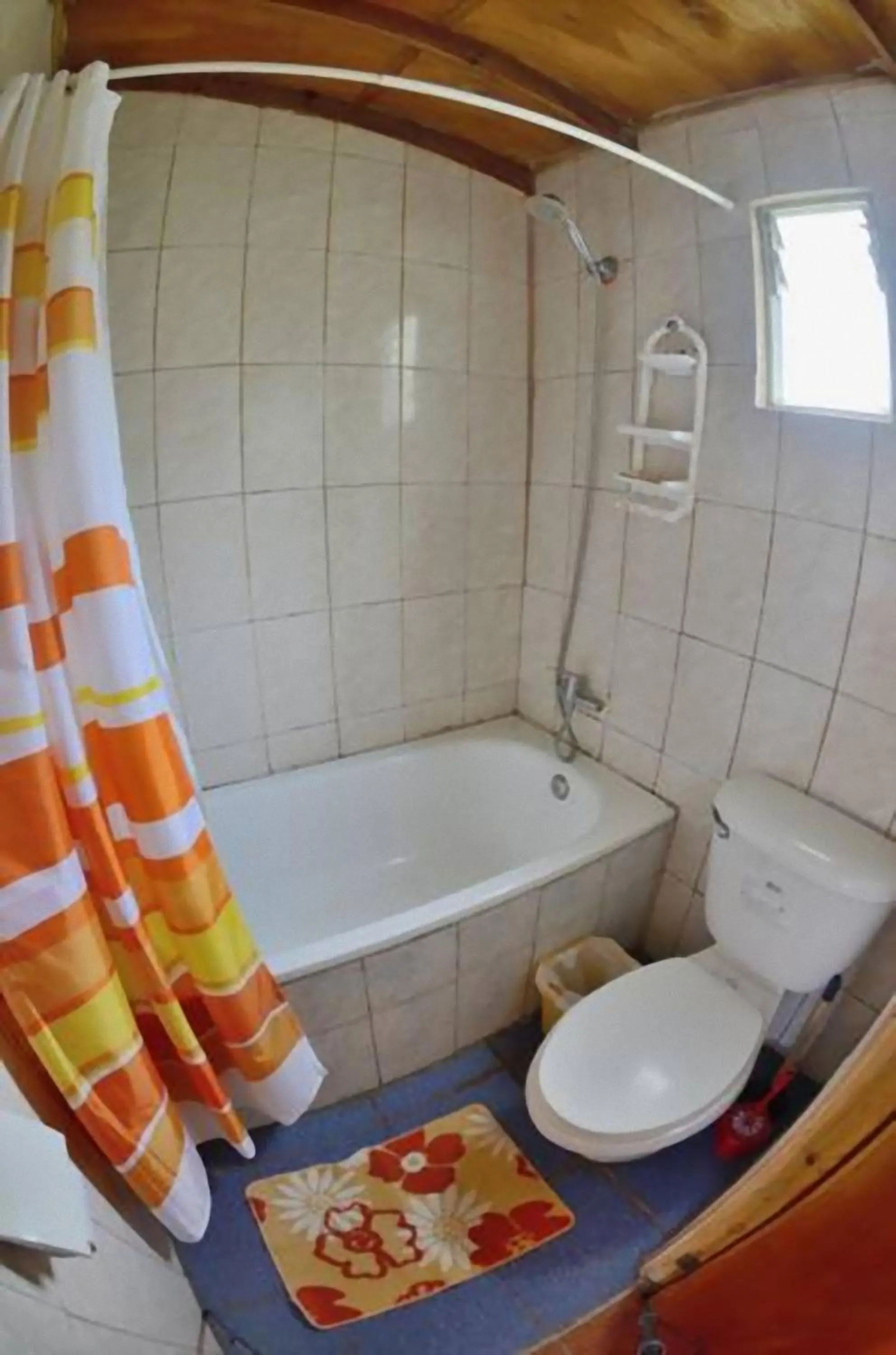 Bathroom in Kaimana Inn Rapa Nui