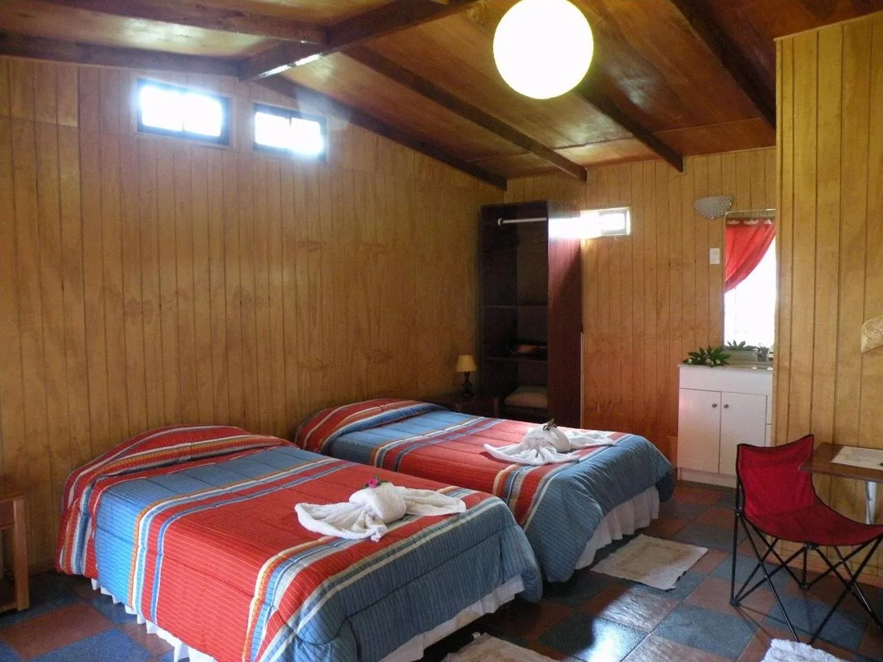 Bed in Kaimana Inn Rapa Nui