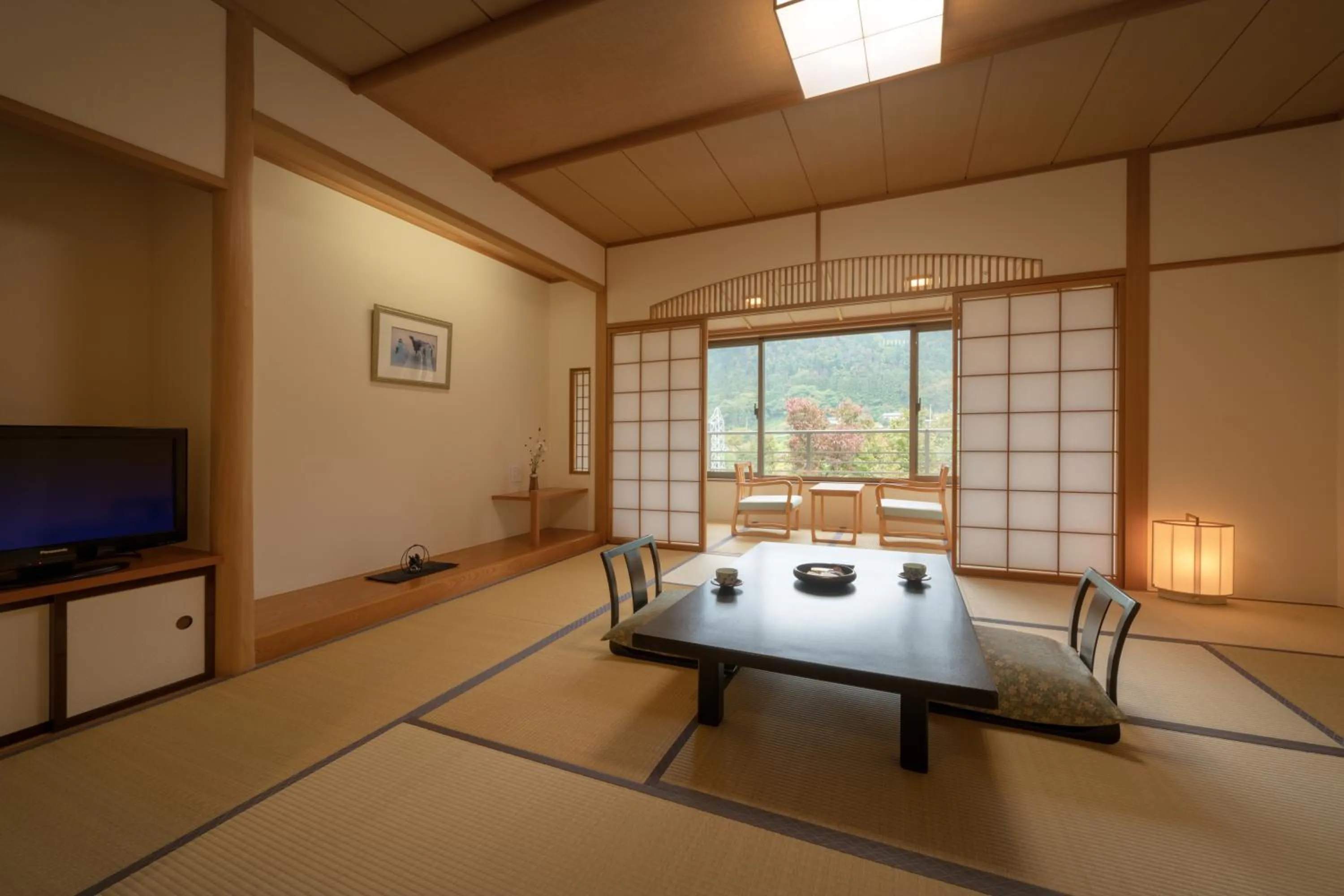 Photo of the whole room in Iizaka Onsen Surikamitei Ohtori
