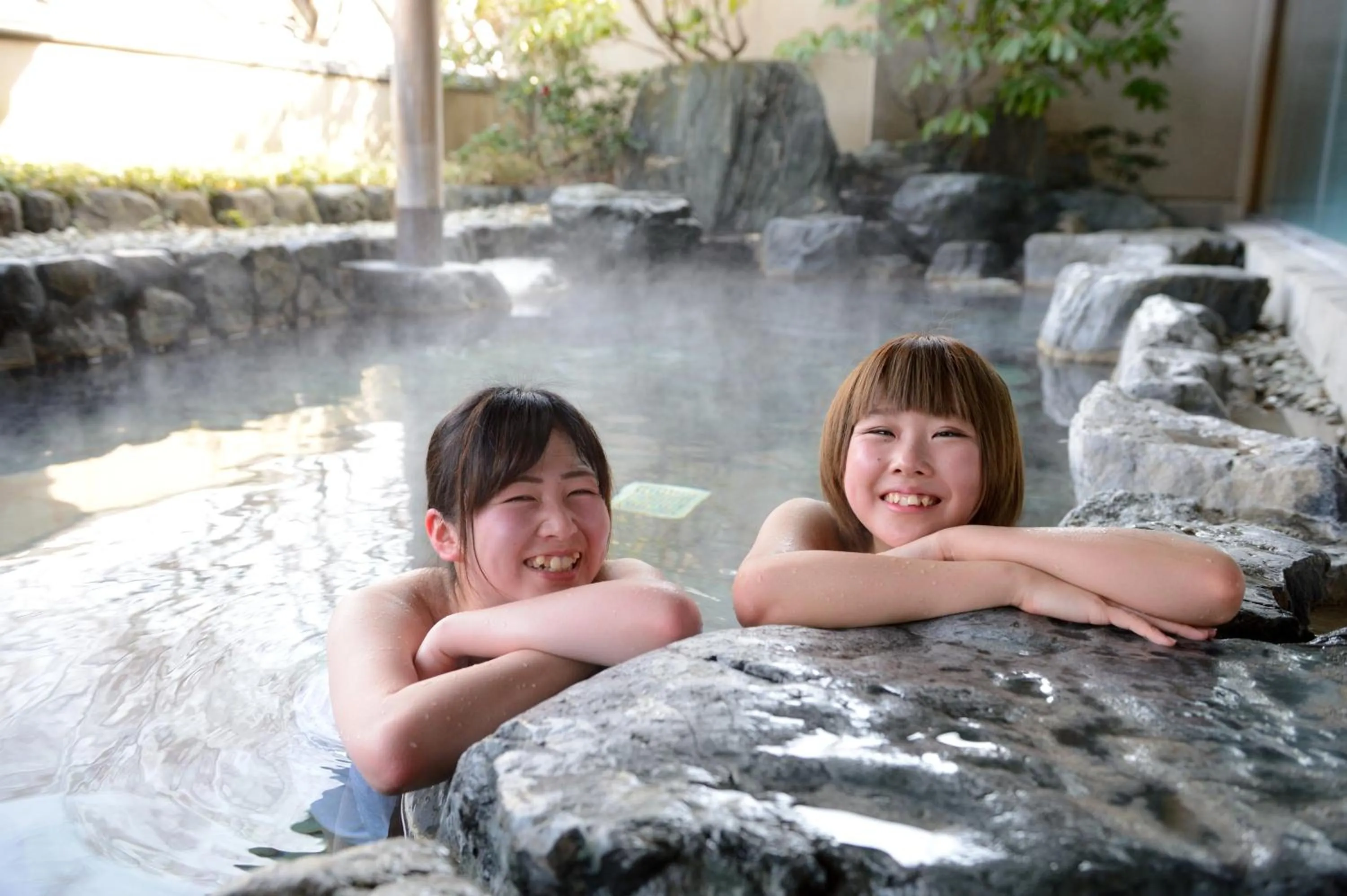 Hot Spring Bath in Iizaka Onsen Surikamitei Ohtori