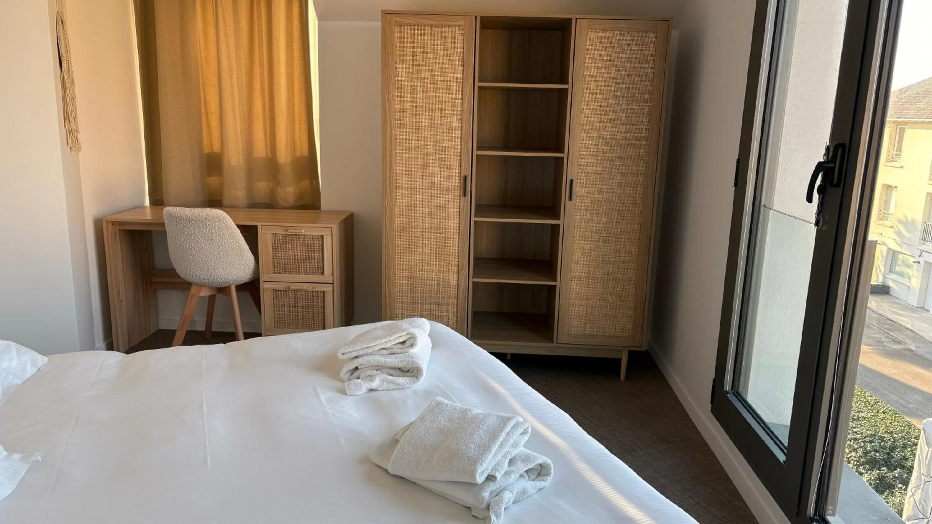 Bed in Logis- Hôtel de la Baie de Wissant & Appartements