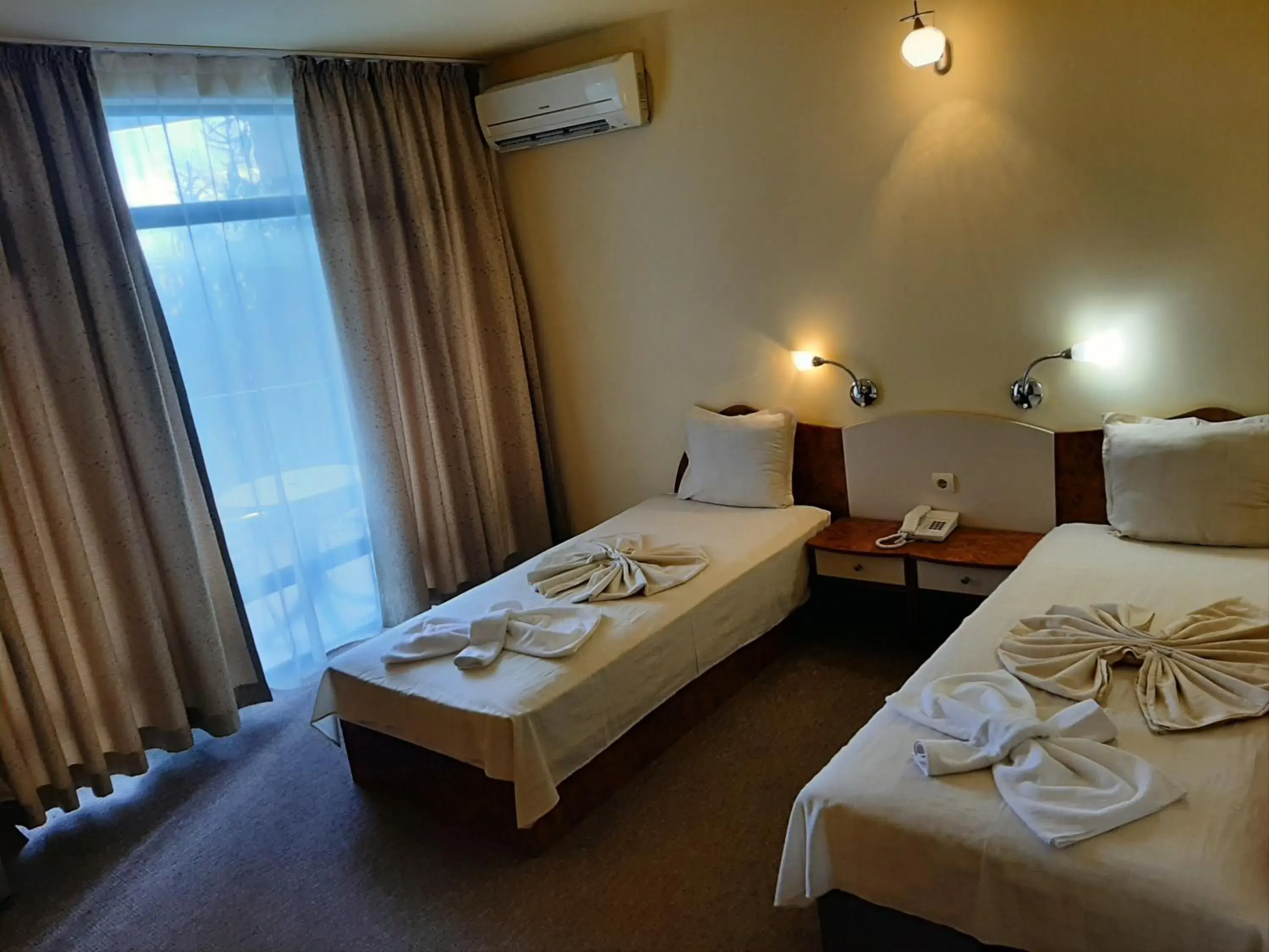 Twin Room with Extra Bed (3 Adults) in Hotel Silver - All Inclusive, Free parking Twin Room with Extra Bed (3 Adults) in Hotel Silver - All Inclusive, Free parking