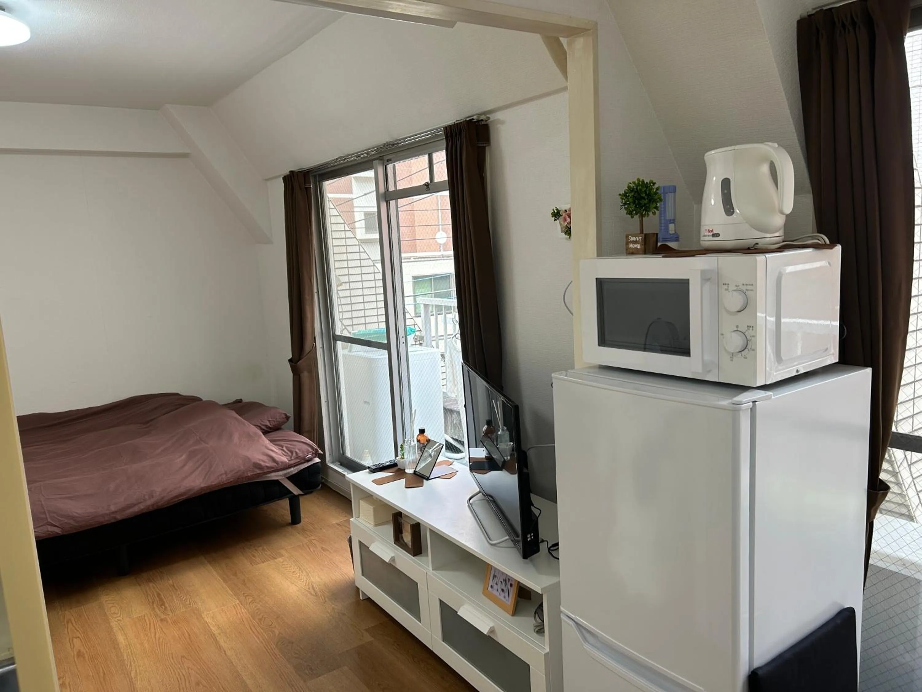 Photo of the whole room in Guest House ZEN HAKATA Ohori Park 1