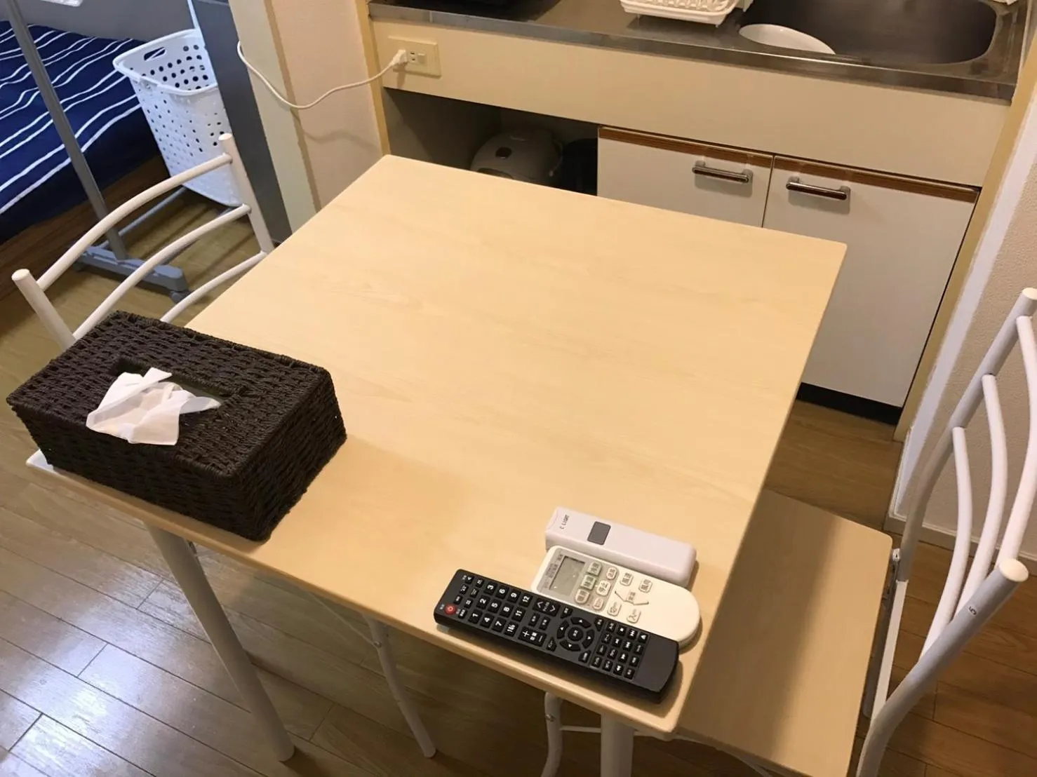 Kitchen or kitchenette in Guest House ZEN HAKATA Ohori Park 1