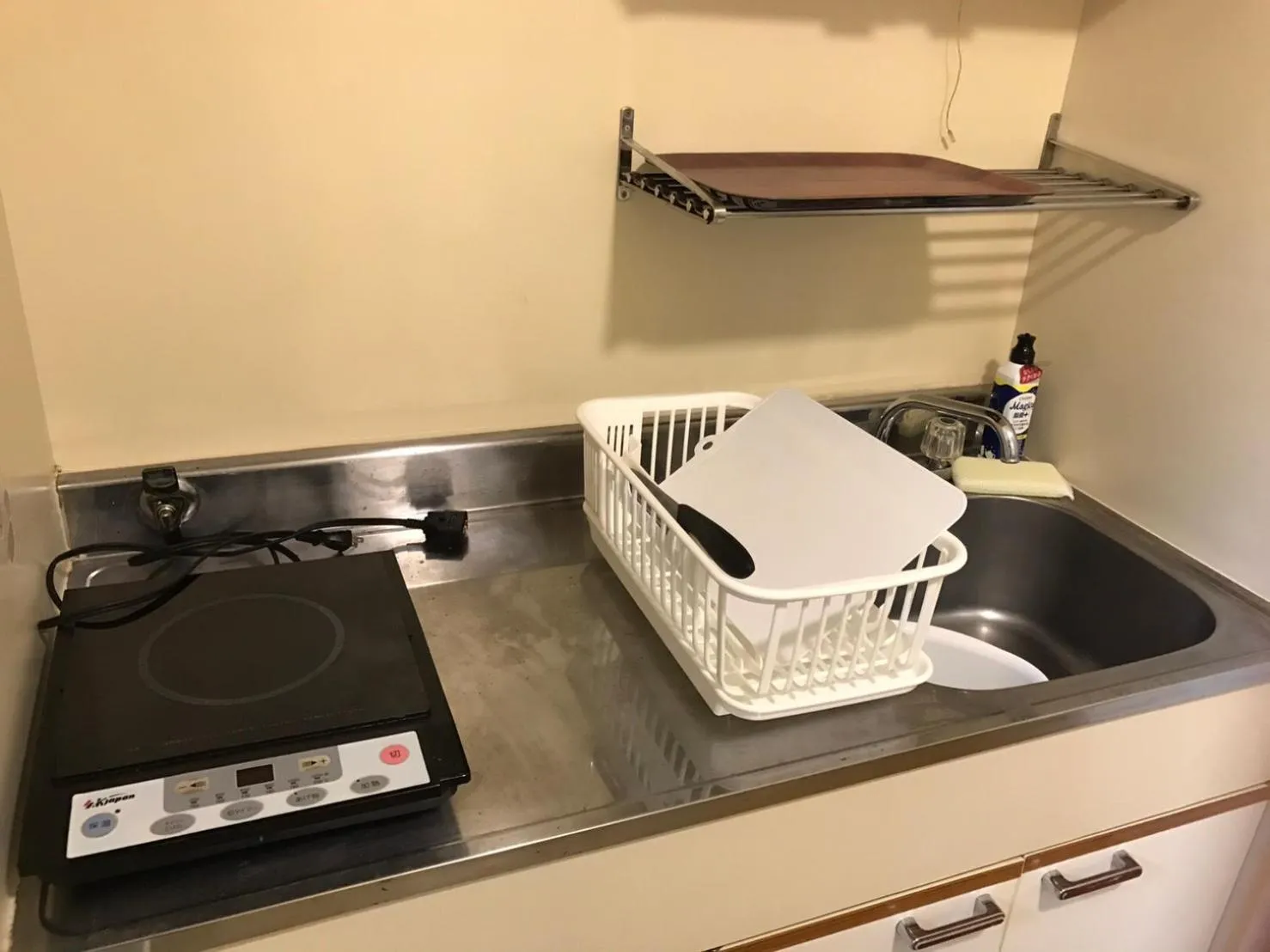 Kitchen or kitchenette in Guest House ZEN HAKATA Ohori Park 1