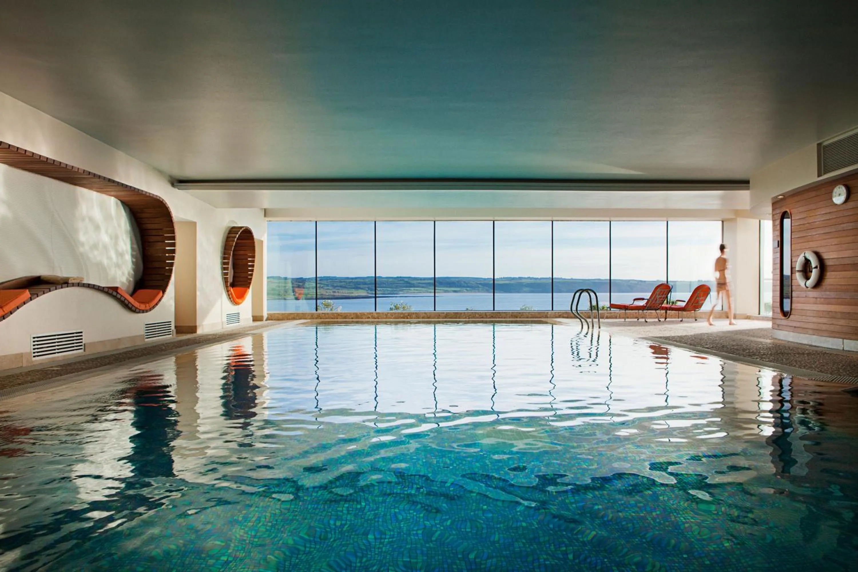 Swimming pool in Cliff House Hotel
