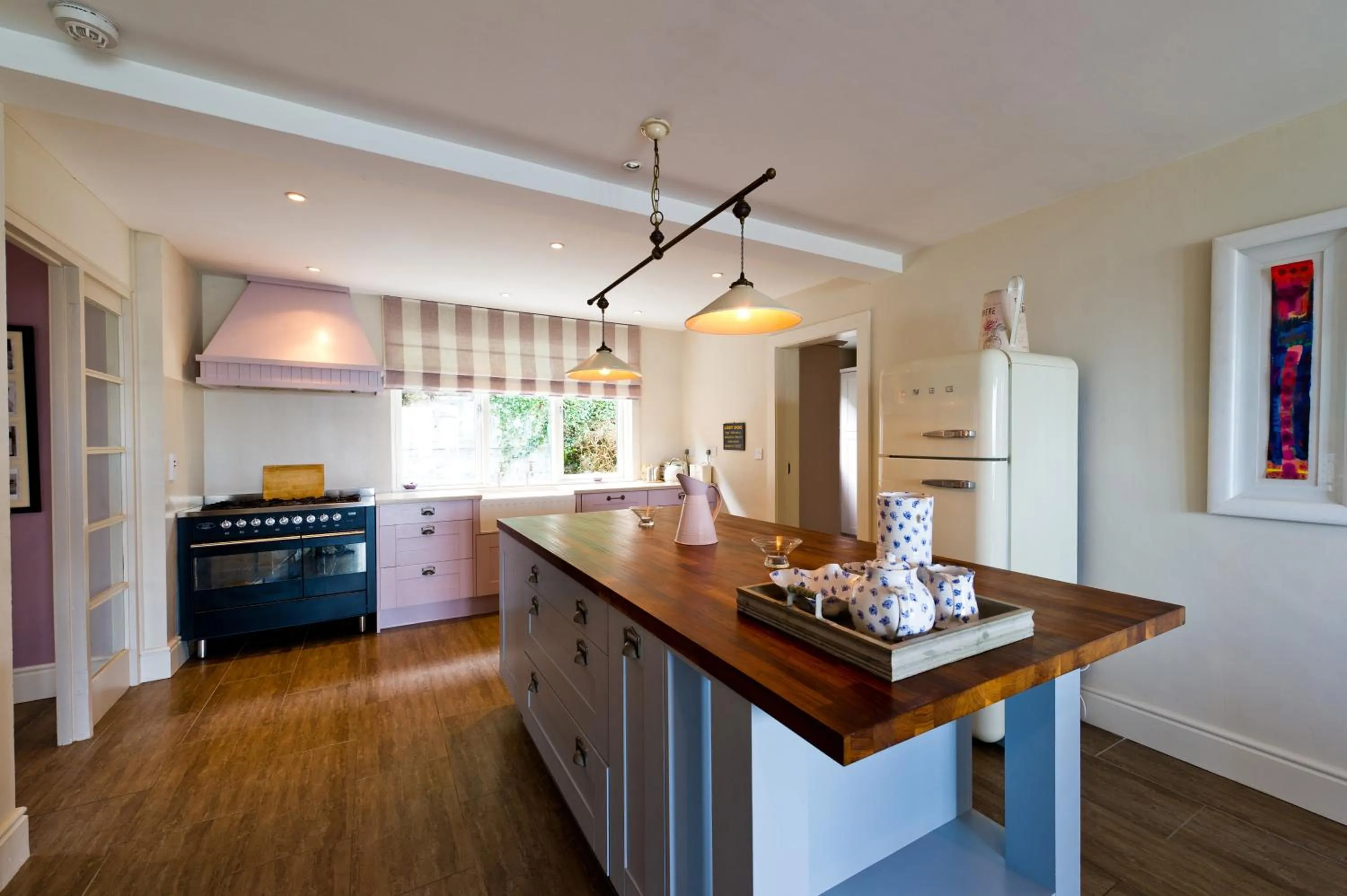 Kitchen or kitchenette in Cliff House Hotel