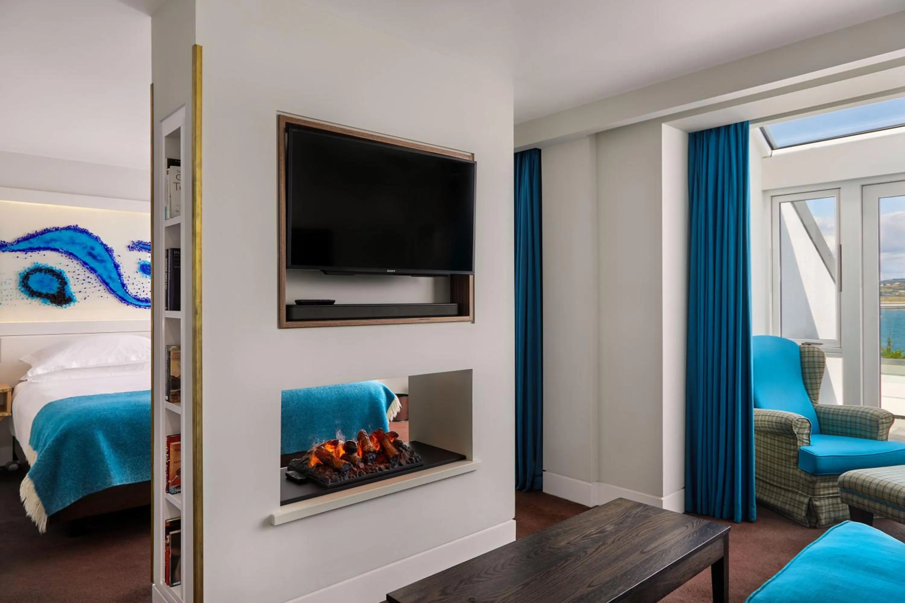 Bed in Cliff House Hotel