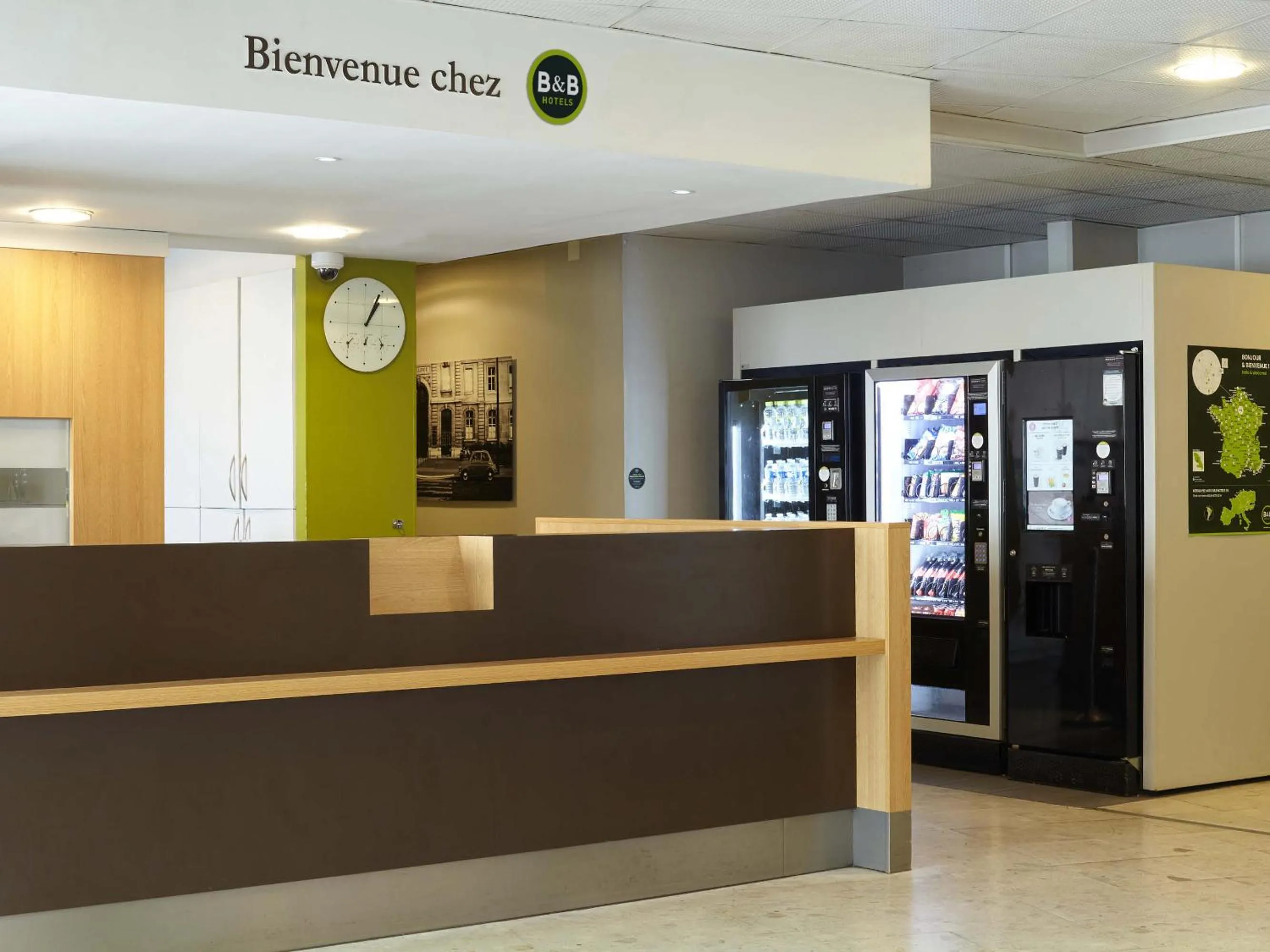 Lobby or reception in B&B HOTEL Paris Roissy CDG Aéroport