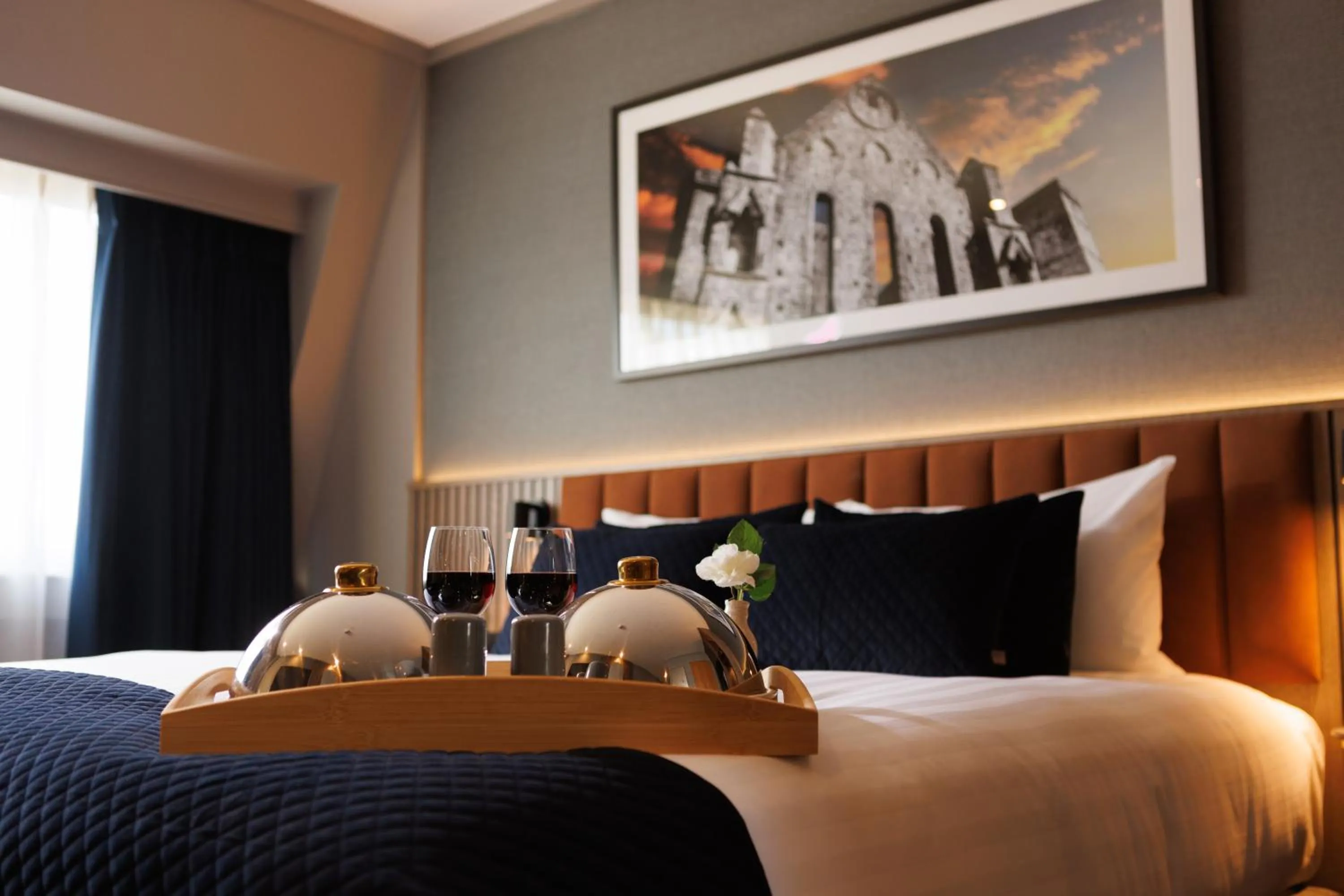 Bedroom, Bed in Talbot Hotel Clonmel