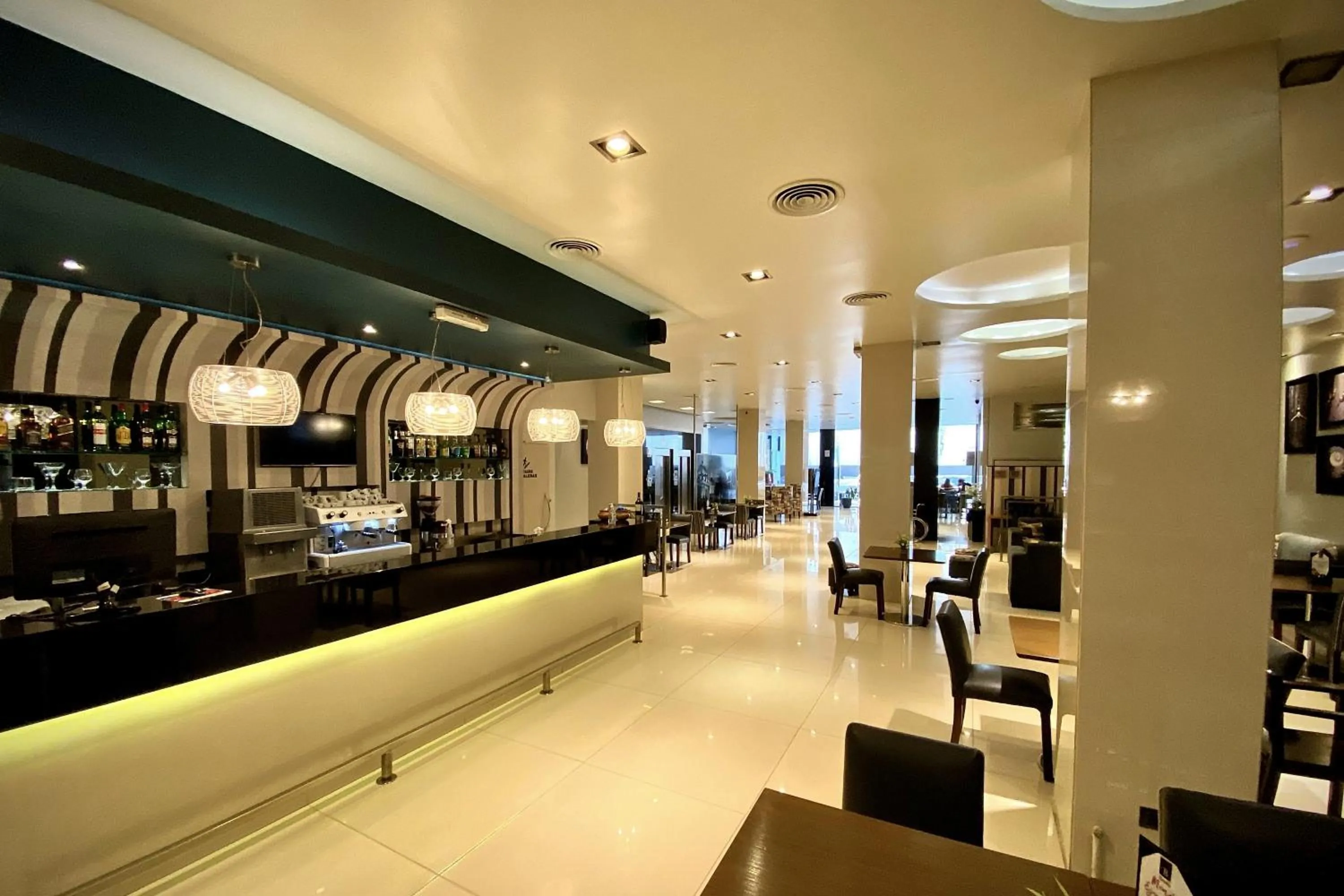 Restaurant/places to eat in Hotel Bicentenario Suites & Spa