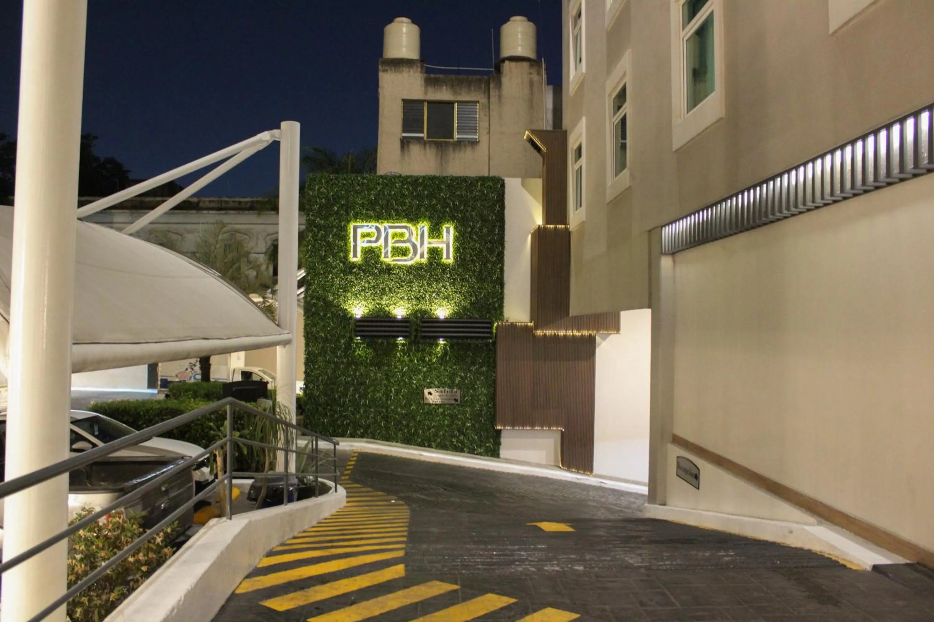 Logo/Certificate/Sign in Hotel Portobelo