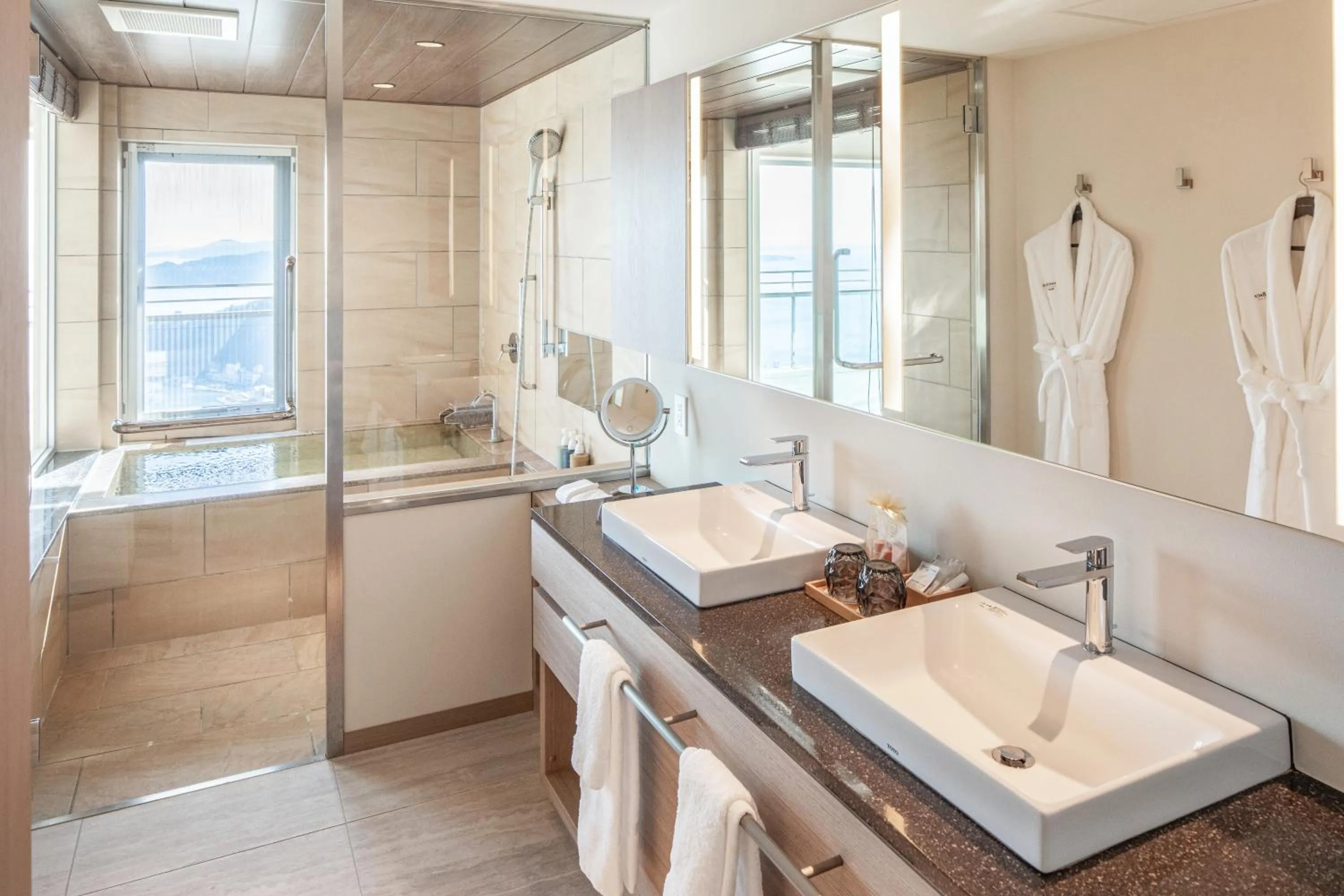 Bathroom in Hotel Grand Bach Atami Crescendo