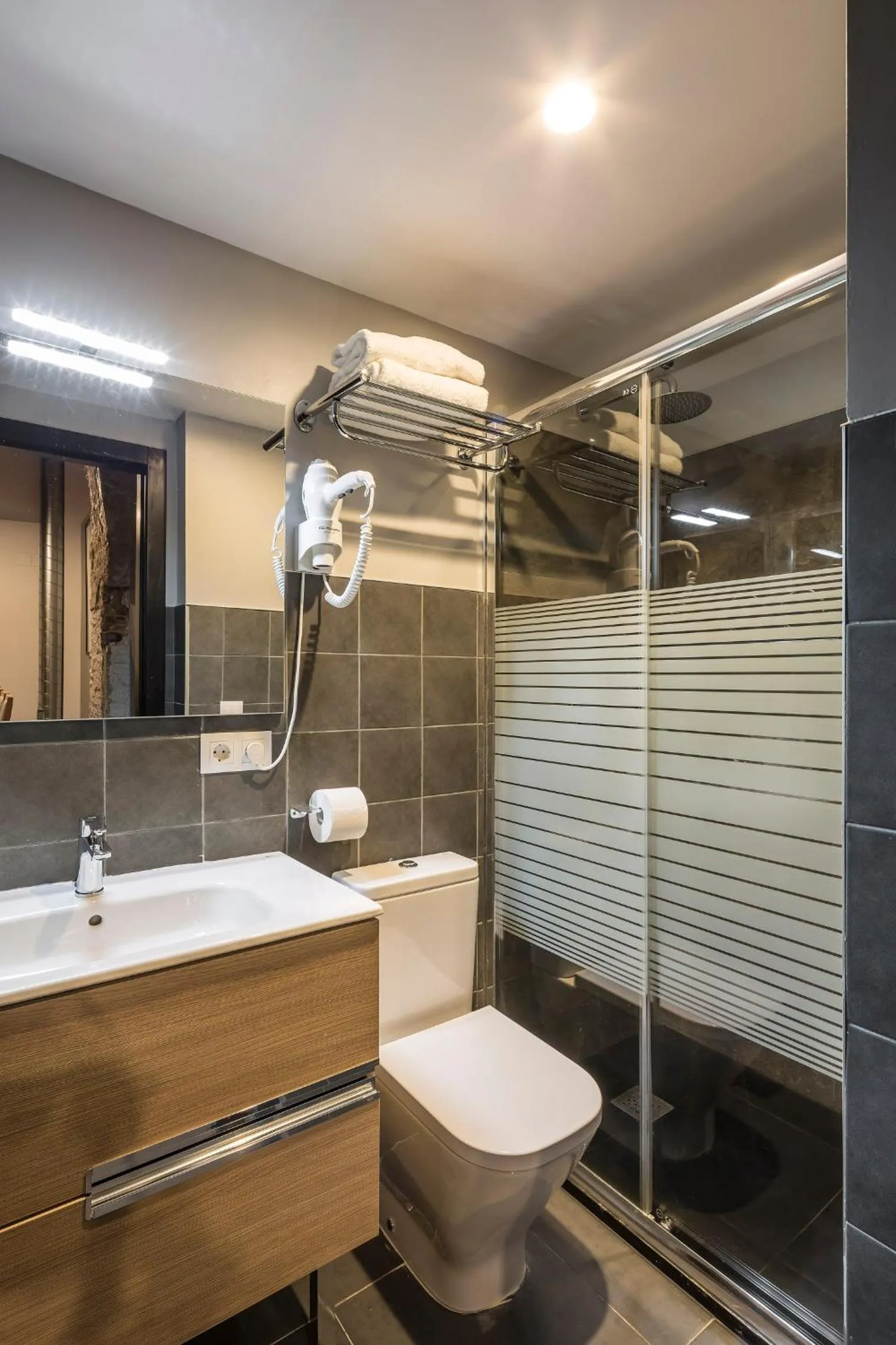 Shower in Catalina Suites San Nicolas