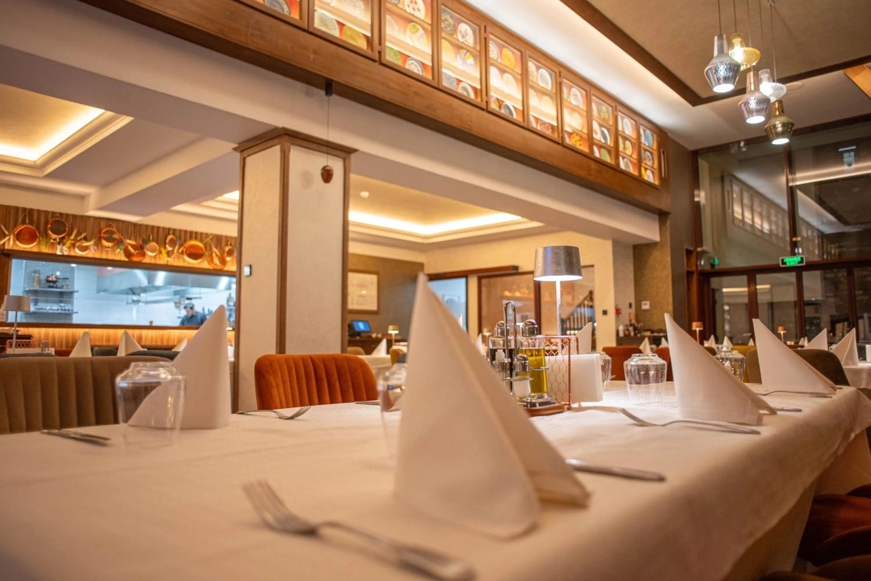 Restaurant/places to eat in Hotel Anda