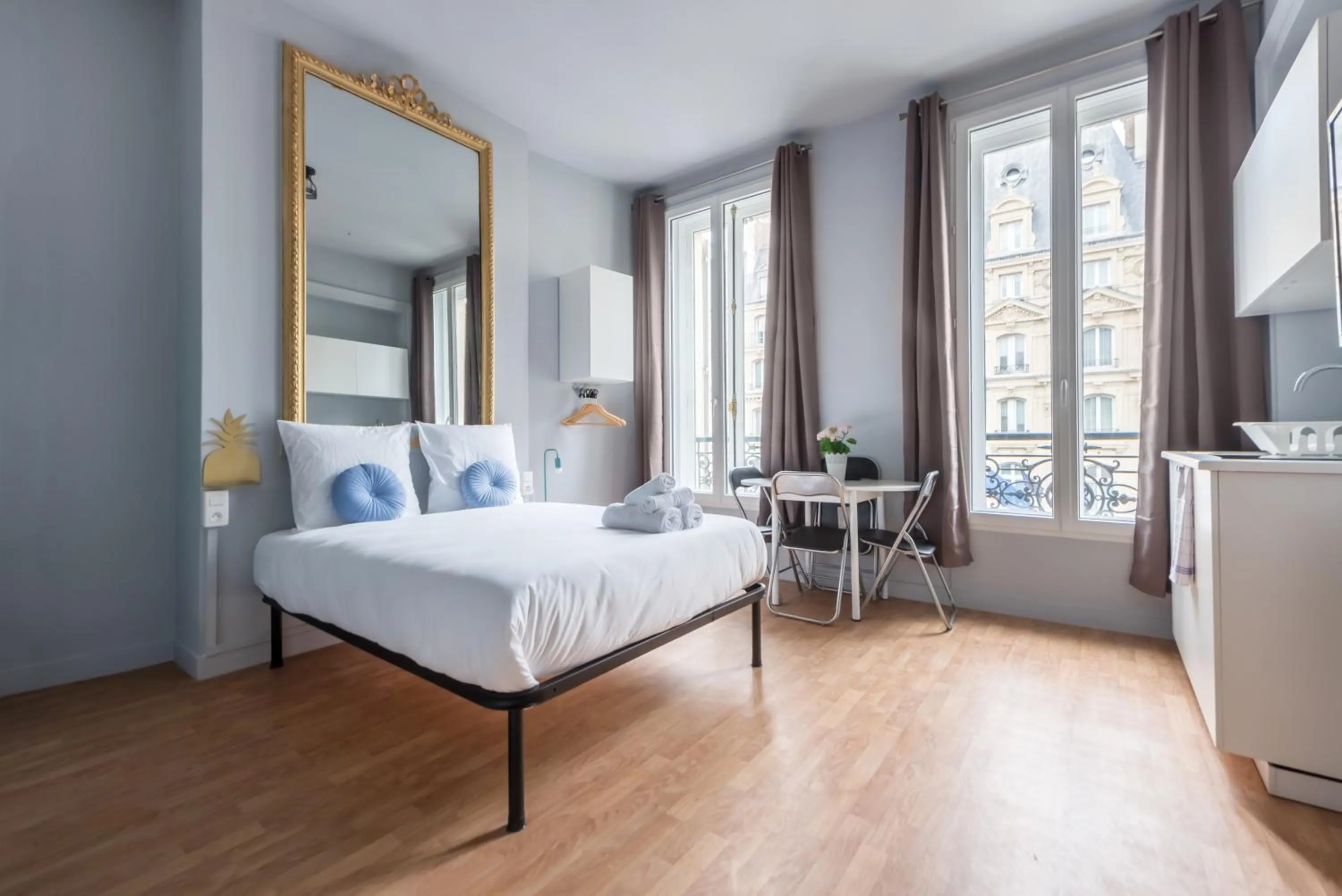 Bedroom, Bed in WS Saint-Lazare - Opera