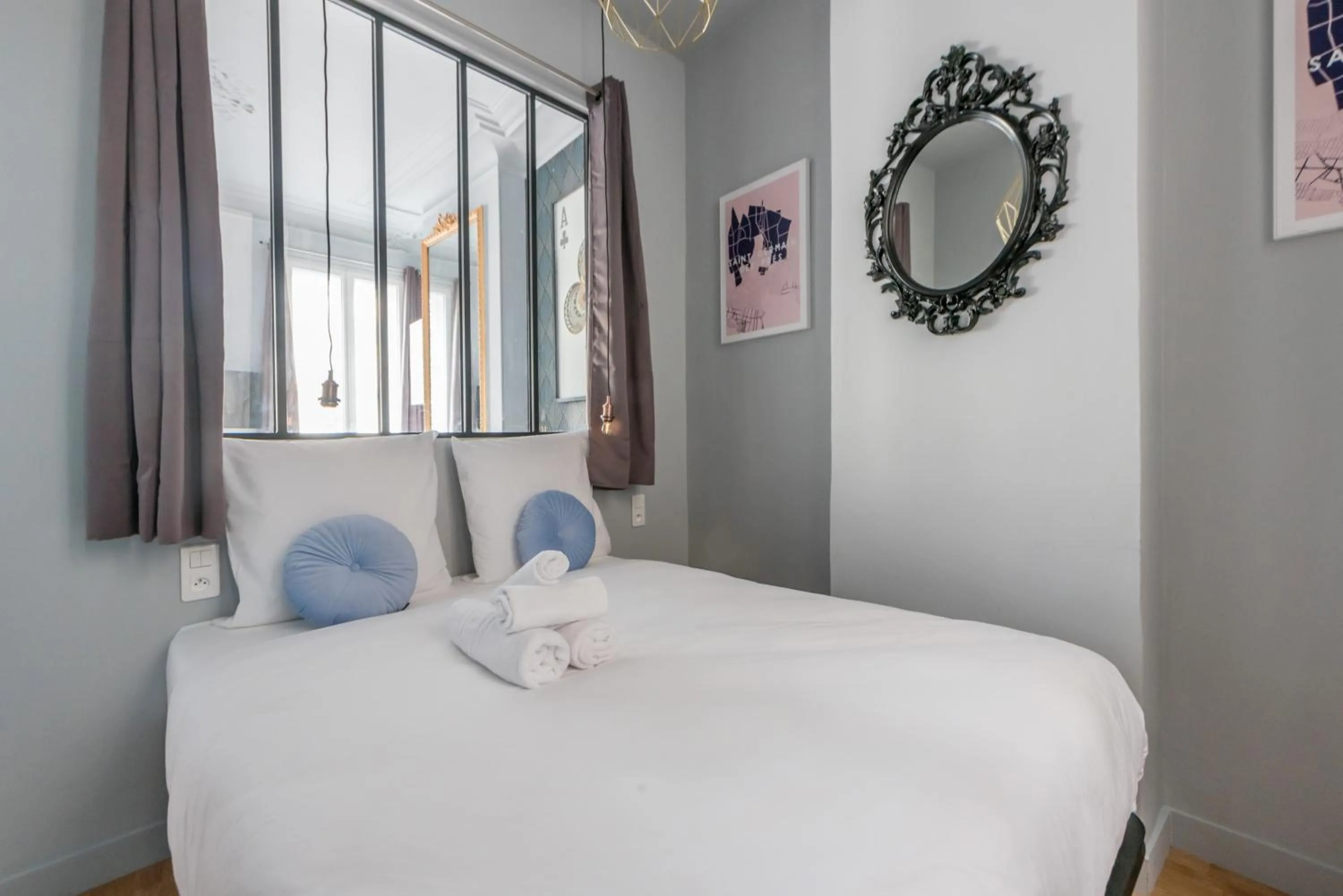 Bedroom, Bed in WS Saint-Lazare - Opera