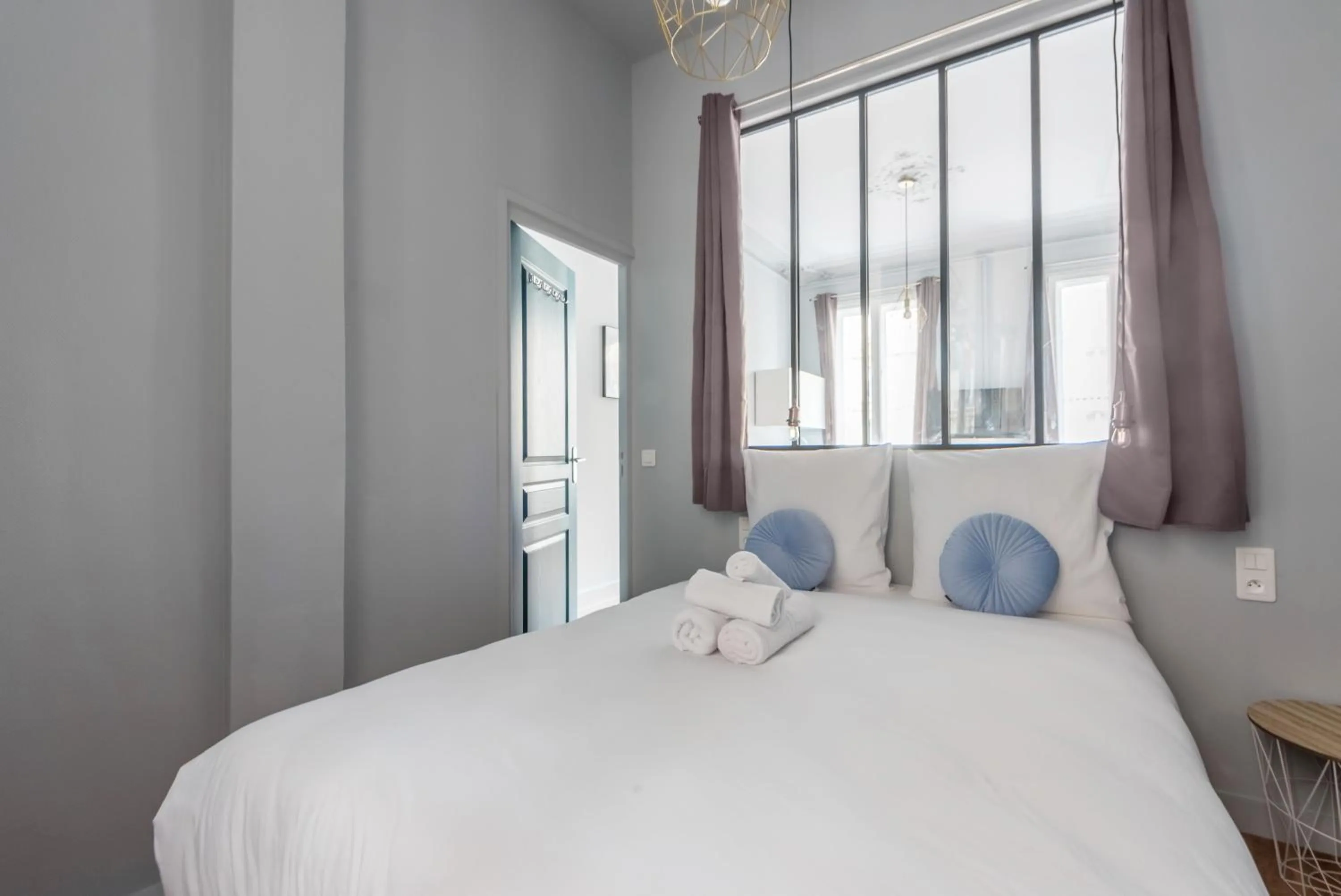 Bedroom, Bed in WS Saint-Lazare - Opera