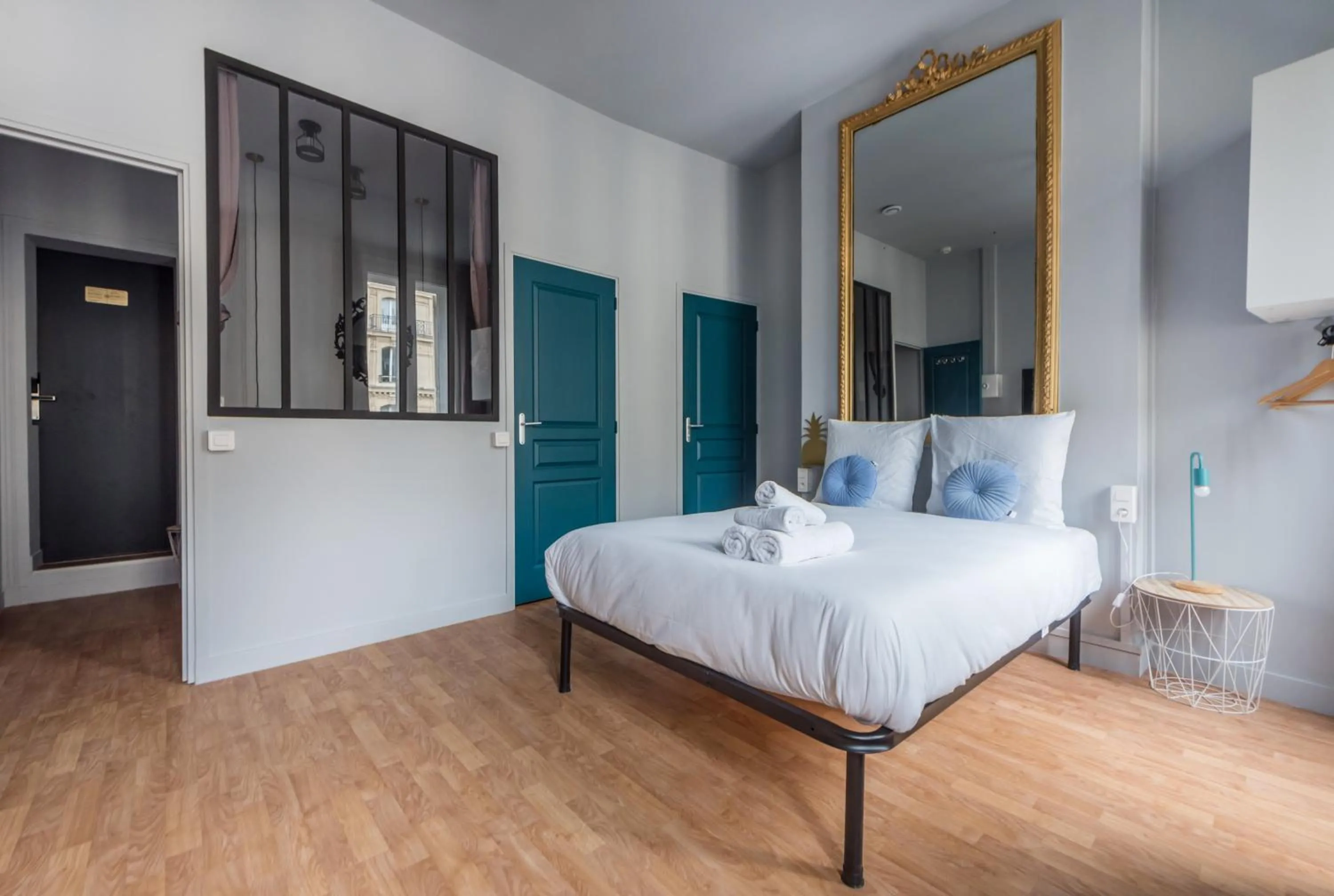 Bedroom, Bed in WS Saint-Lazare - Opera