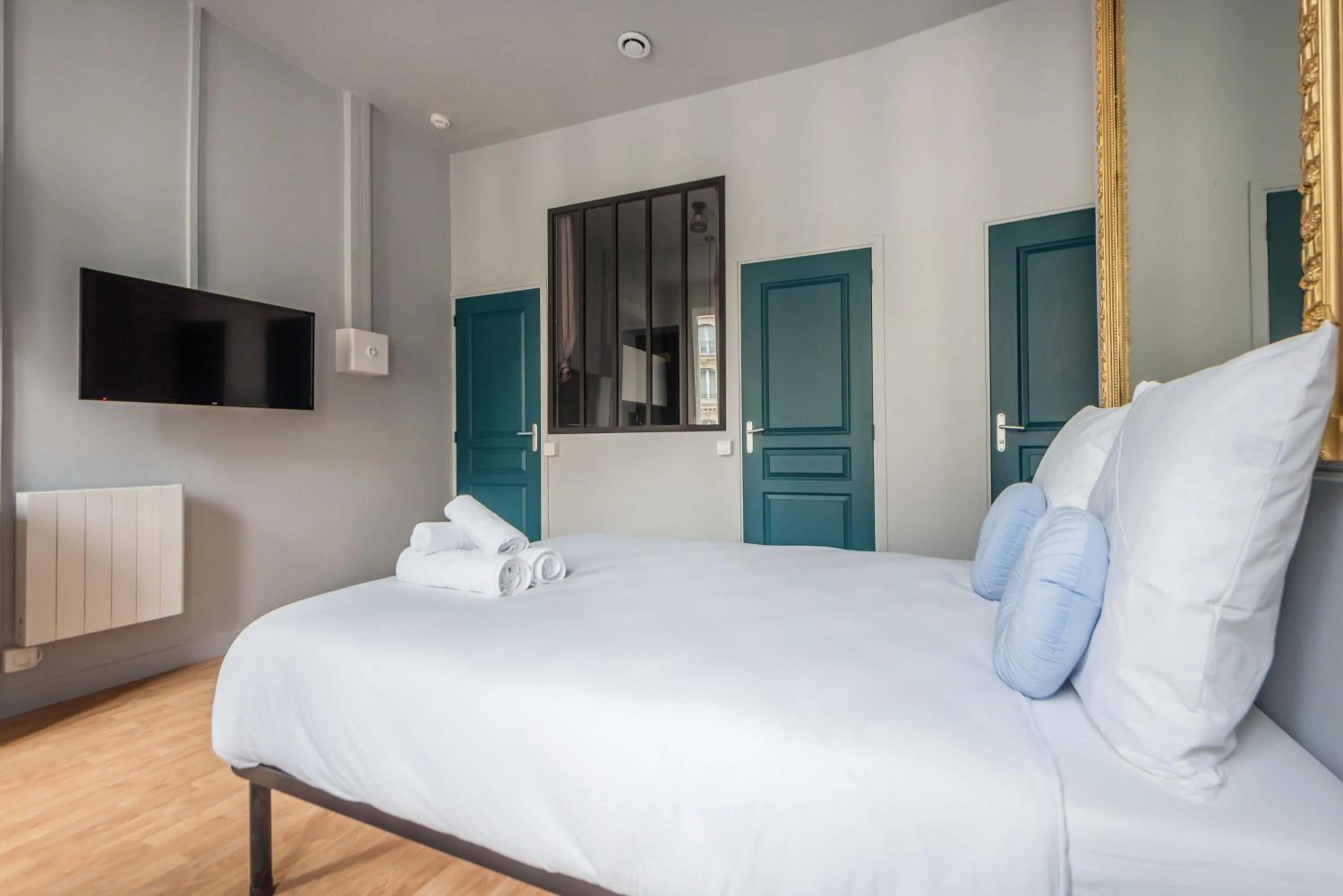 Bedroom, Bed in WS Saint-Lazare - Opera