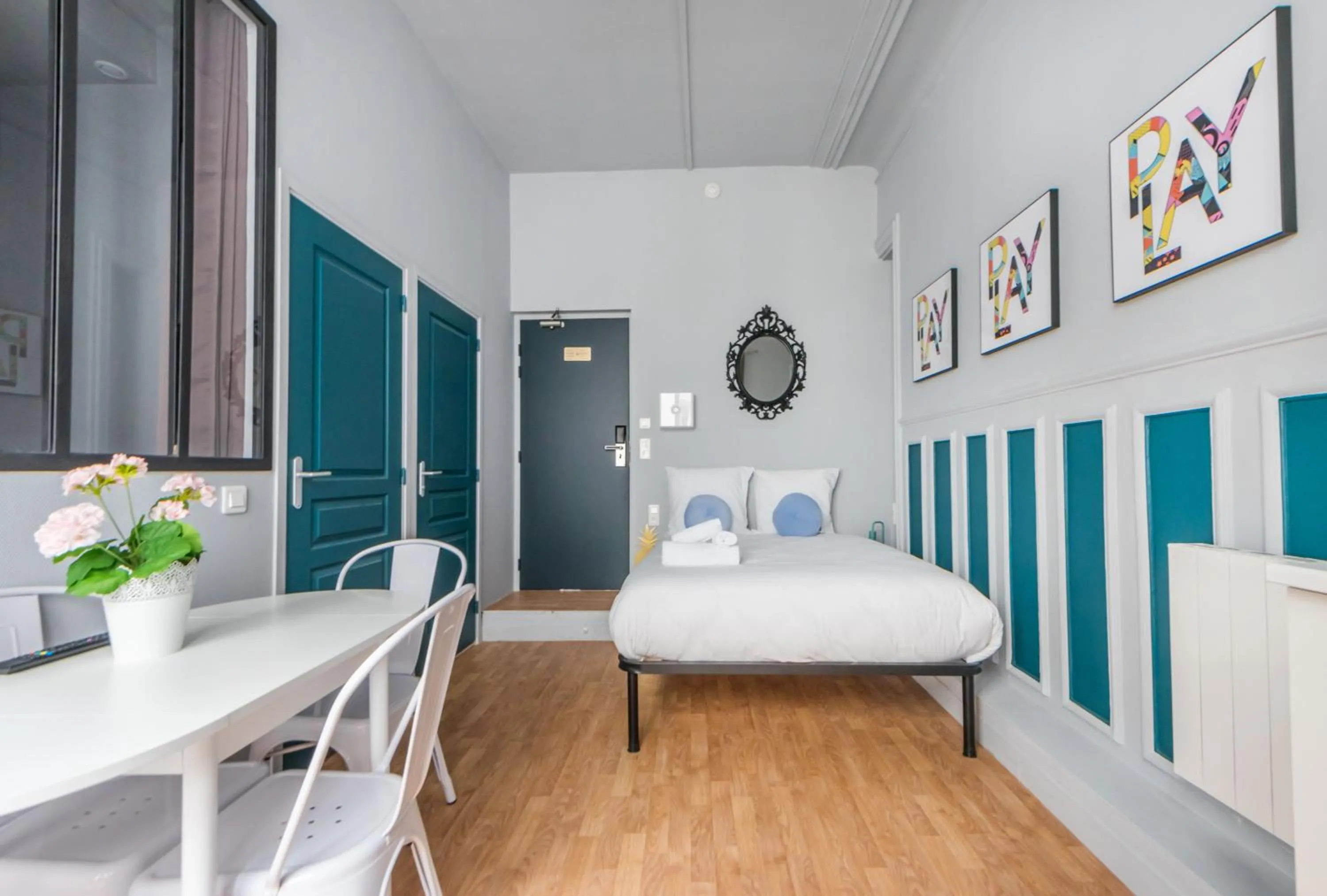 Bedroom, Bed in WS Saint-Lazare - Opera