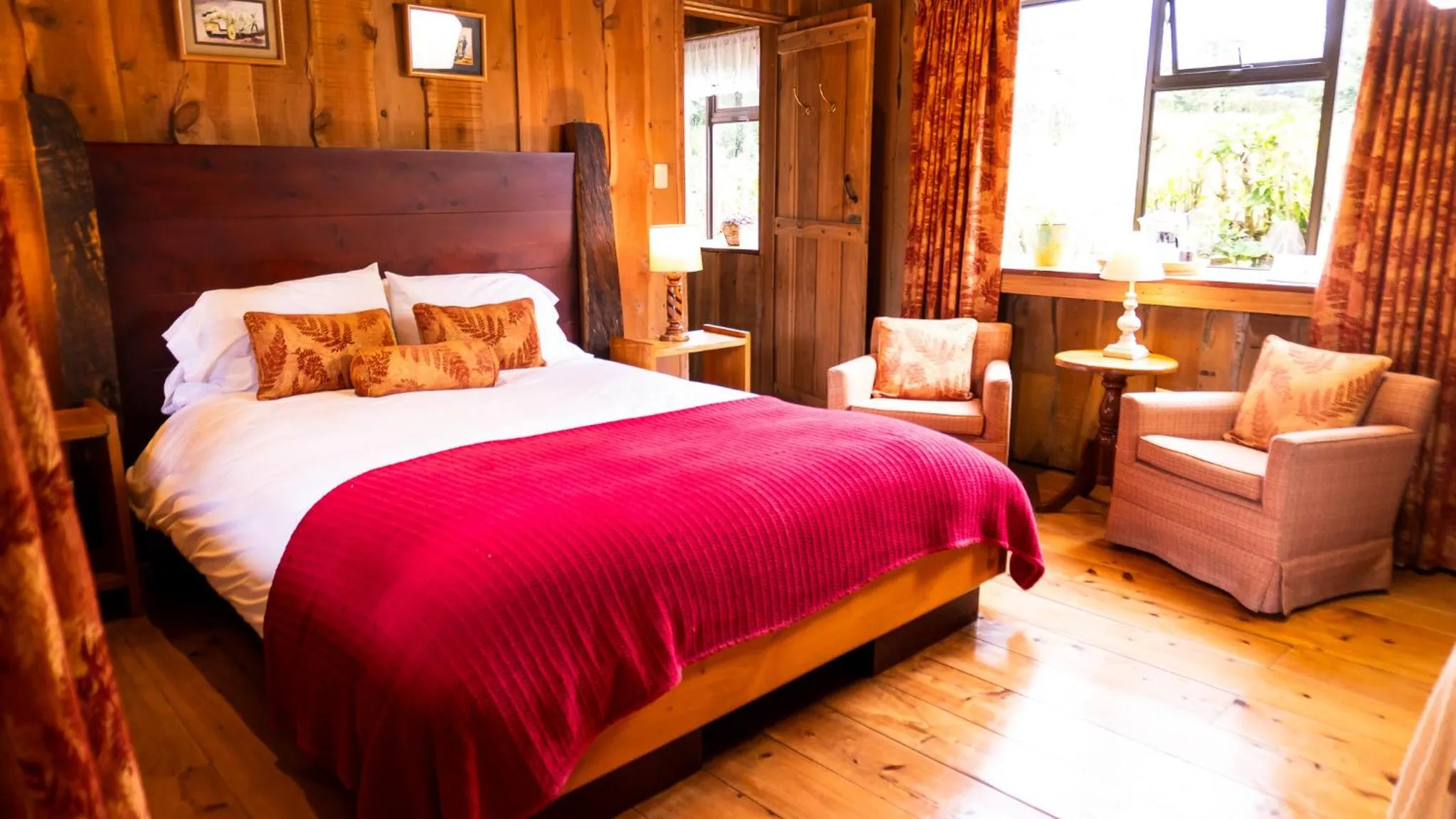 Bedroom, Bed in Poas Volcano Lodge