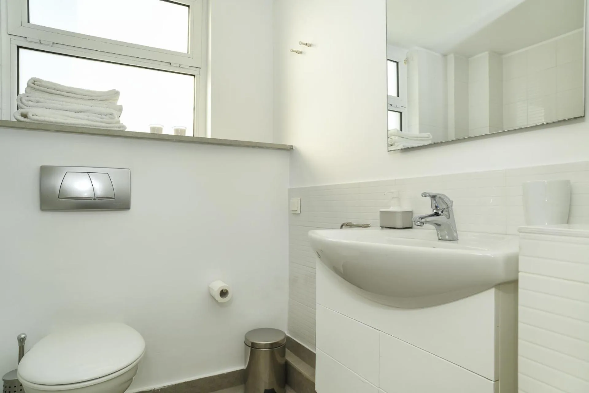 the coolest loft and terrace-varkiza sea view