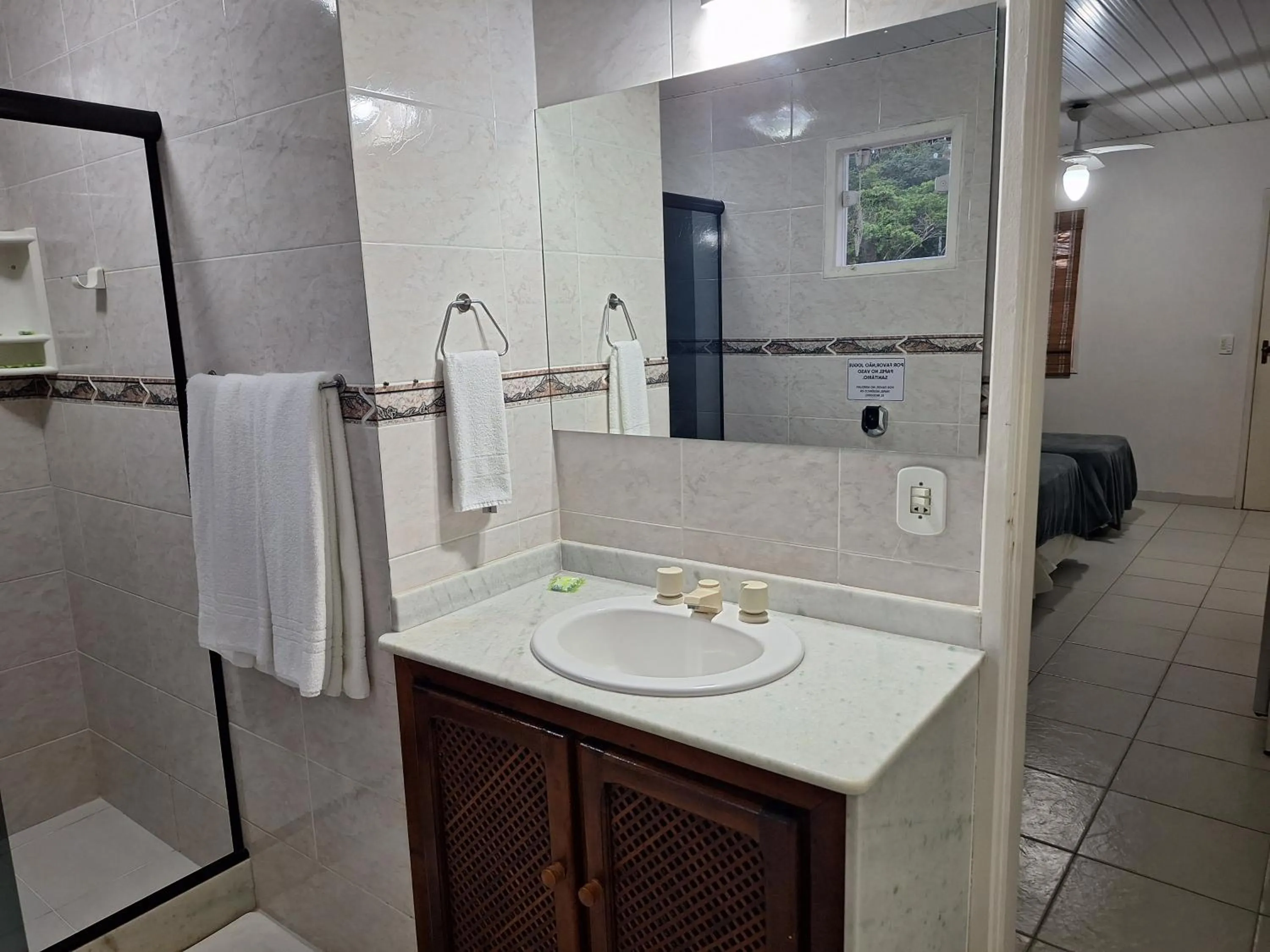 Shower in Pousada Areias Brancas